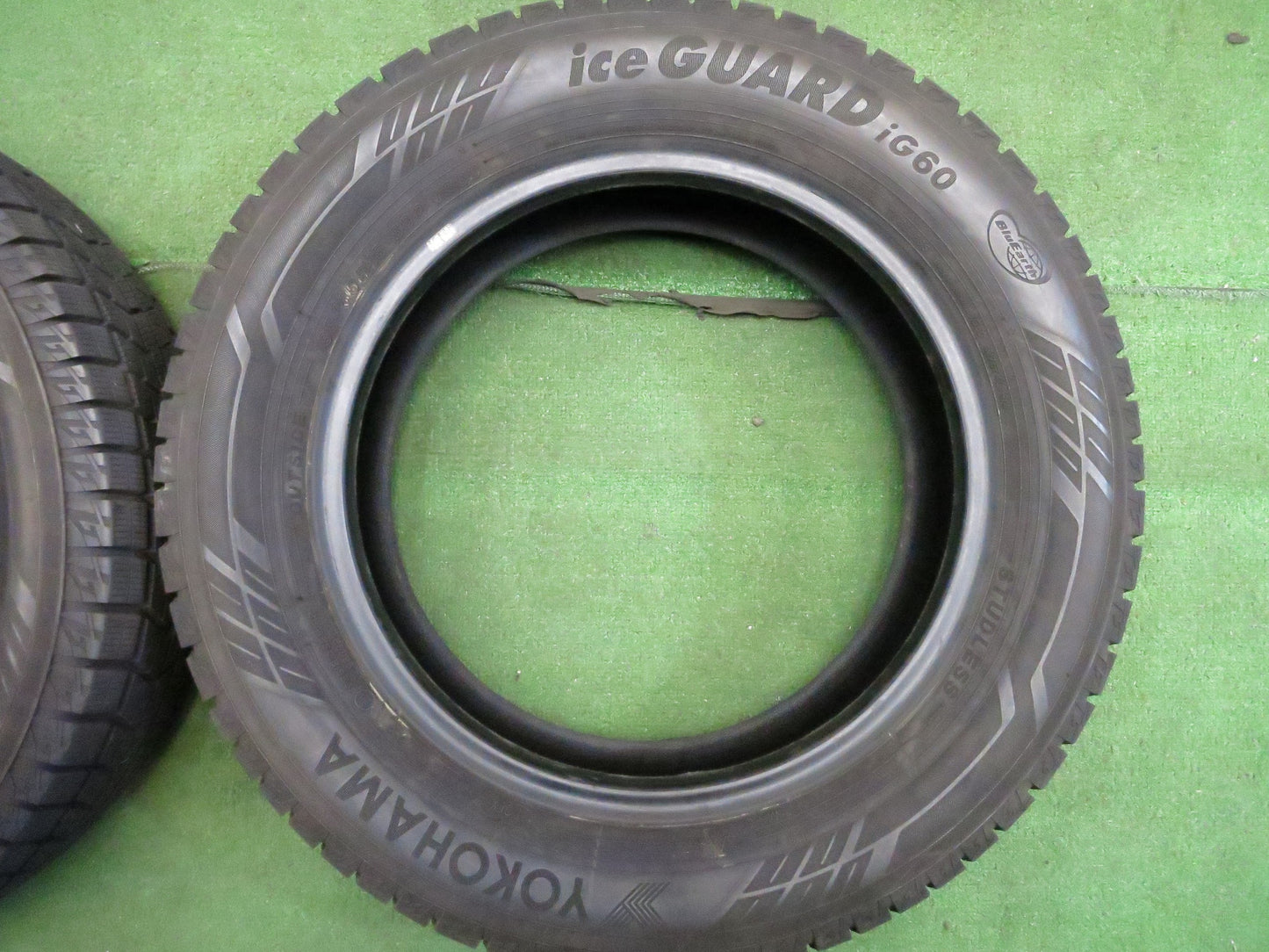 [送料無料]バリ溝！ほぼ10分★スタッドレス 185/65R15 ヨコハマ アイスガード iG60 タイヤ 15インチ アクア ノート bB フリード 等★3013004Hスタ