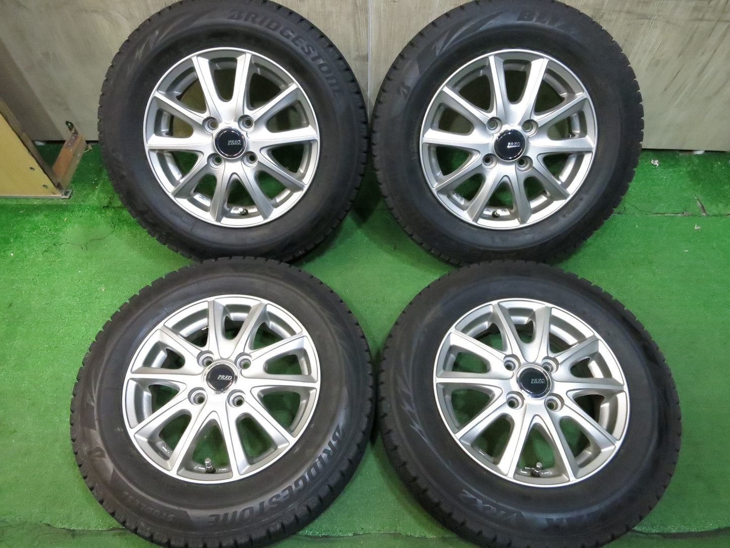 [送料無料]キレイ！18年★スタッドレス 145/80R13 ブリヂストン ブリザック VRX2 PREO 社外 アルミ 13インチ PCD100/4H★2121403Hス