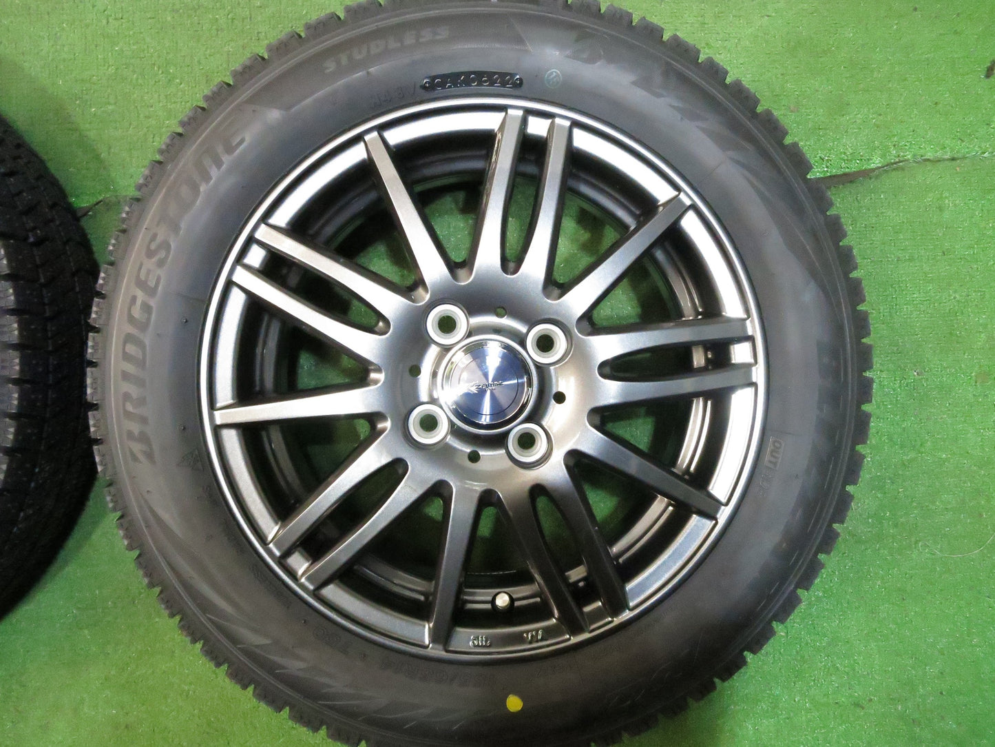 [送料無料]未使用！22年★スタッドレス 155/65R14 ブリヂストン ブリザック VRX2 ZAMIK TITO 社外 アルミ 14インチ PCD100/4H★2122106Hス