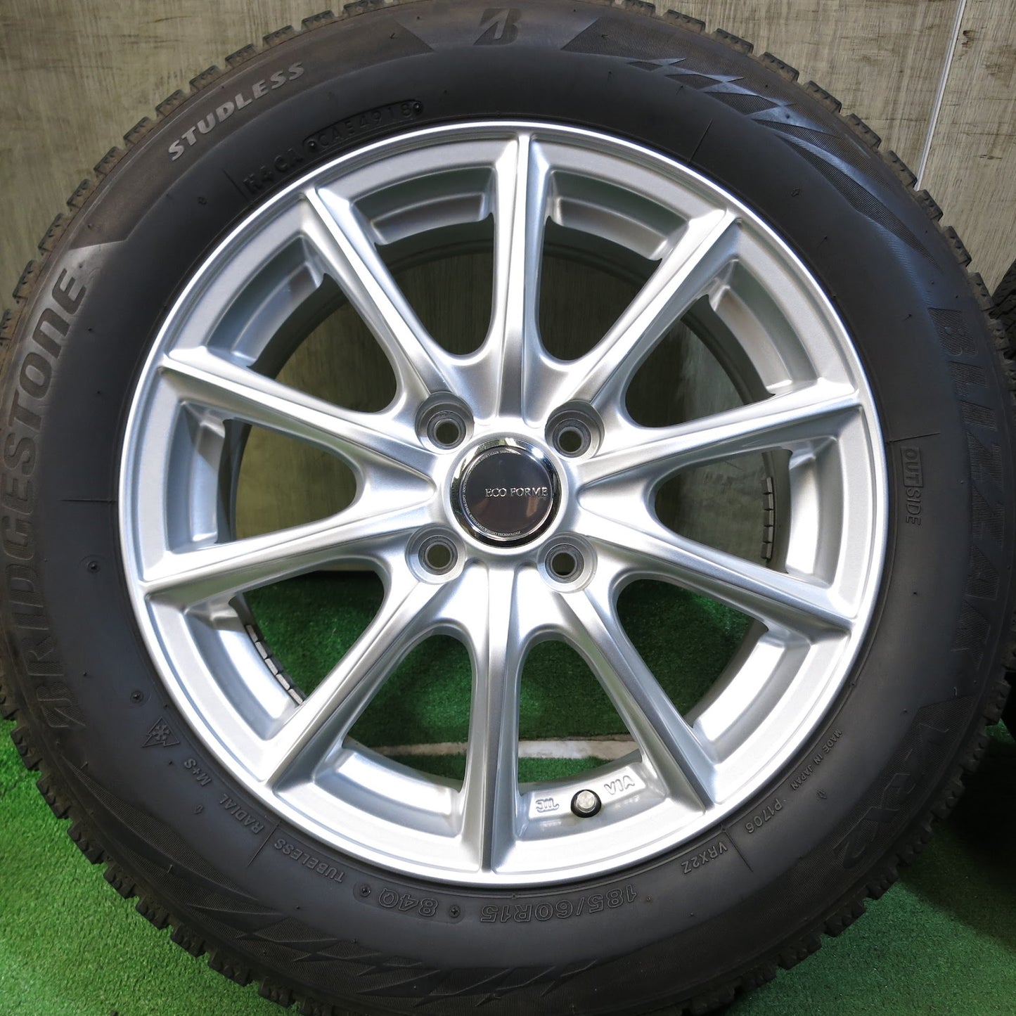 [送料無料]キレイ★スタッドレス 185/60R15 ブリヂストン ブリザック VRX2 ECO FORME エコフォルム 15インチ PCD100/4H★3042808Hス