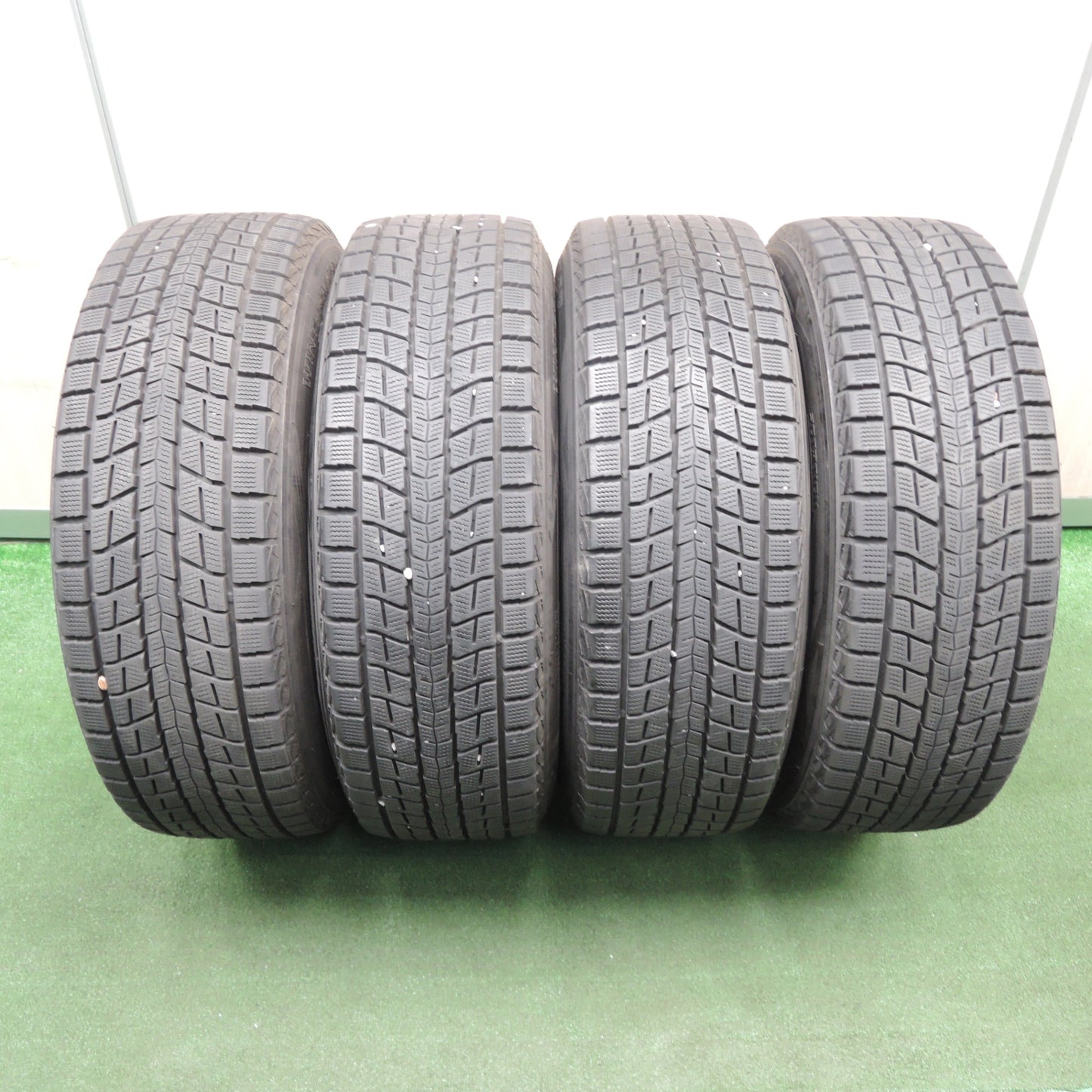 *送料無料* バリ溝！キレイ！9.5分★スタッドレス 225/60R18 ダンロップ ウインターマックス SJ8 RiZLEY ライツレー 18インチ PCD114.3/5H★4030509TNス
