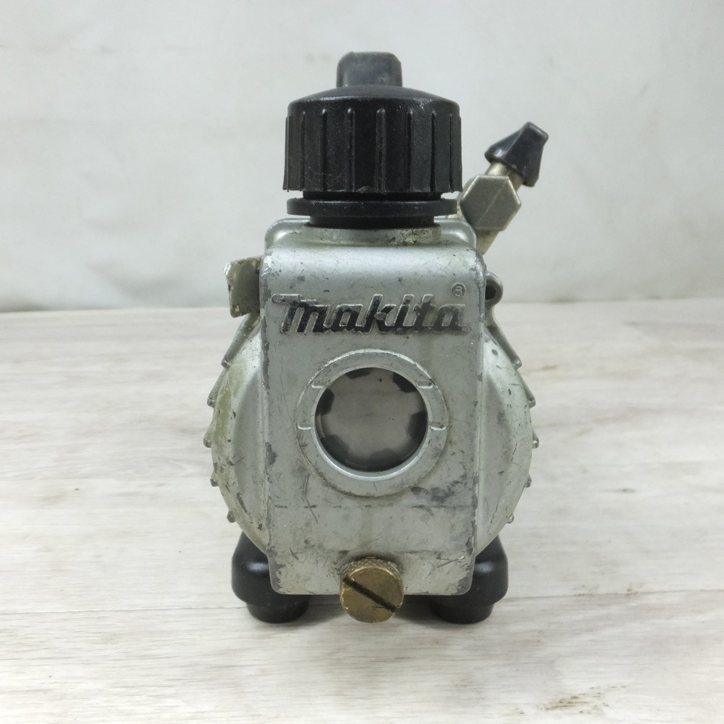 [送料無料] ◆makita マキタ 充電式 真空ポンプ VP180D 18V 電動工具 本体のみ◆