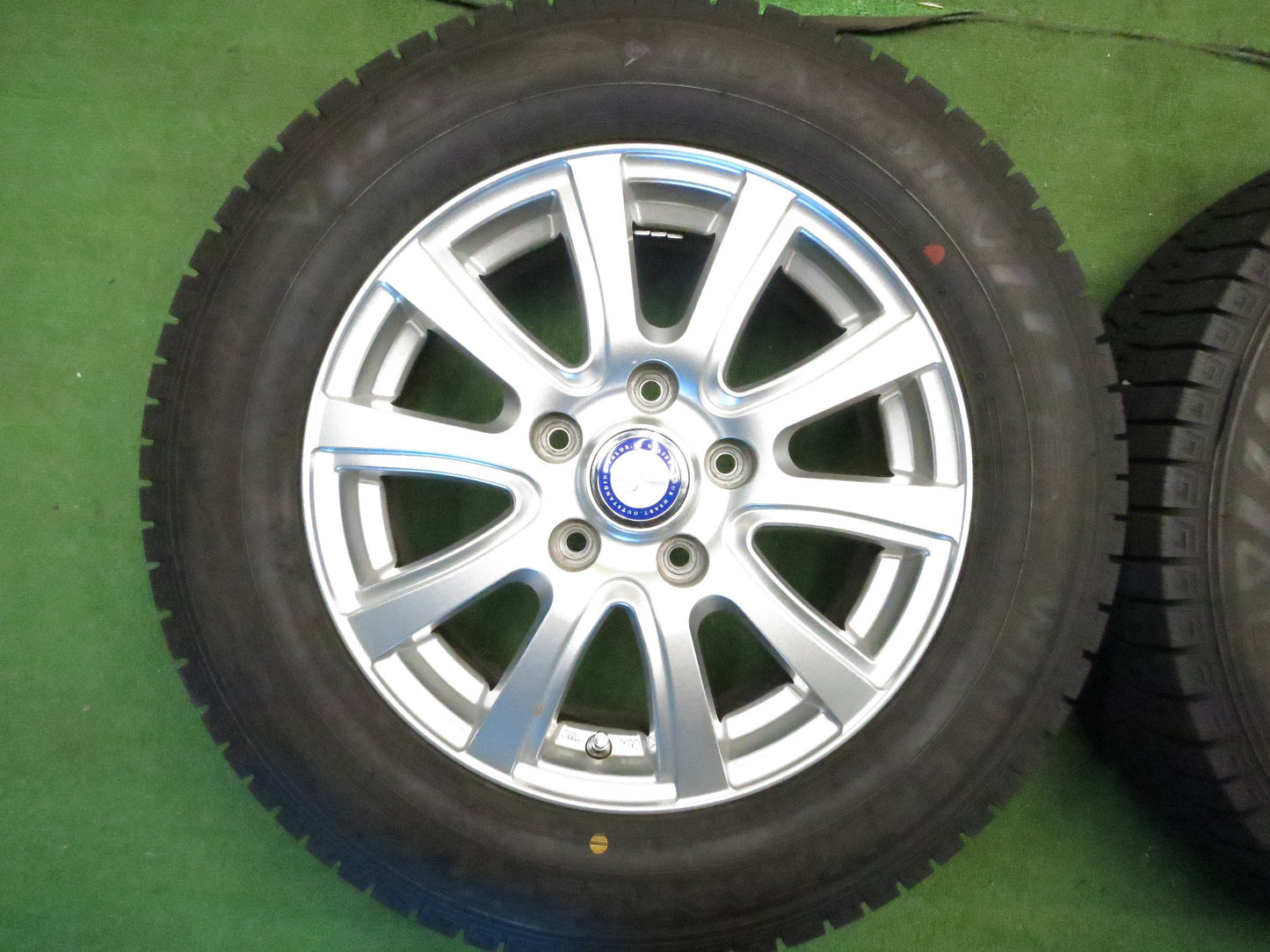 [送料無料]バリ溝！21年！キレイ！9.5分以上★スタッドレス 195/65R15 ダンロップ ウインターマックス03 JENEIGE 15インチ PCD114.3/5H★3013107Hス