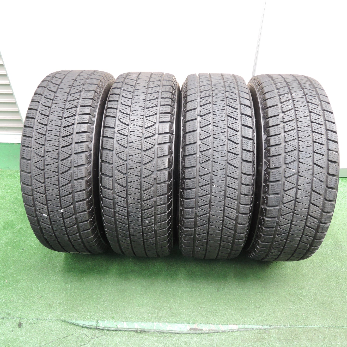 *送料無料*バリ溝！20年！キレイ！9.5分★スタッドレス 265/65R17 ブリヂストン ブリザック DM-V3 HOT STUFF MAD CROSS MC-76 PCD139.7/6H★3121301TNス