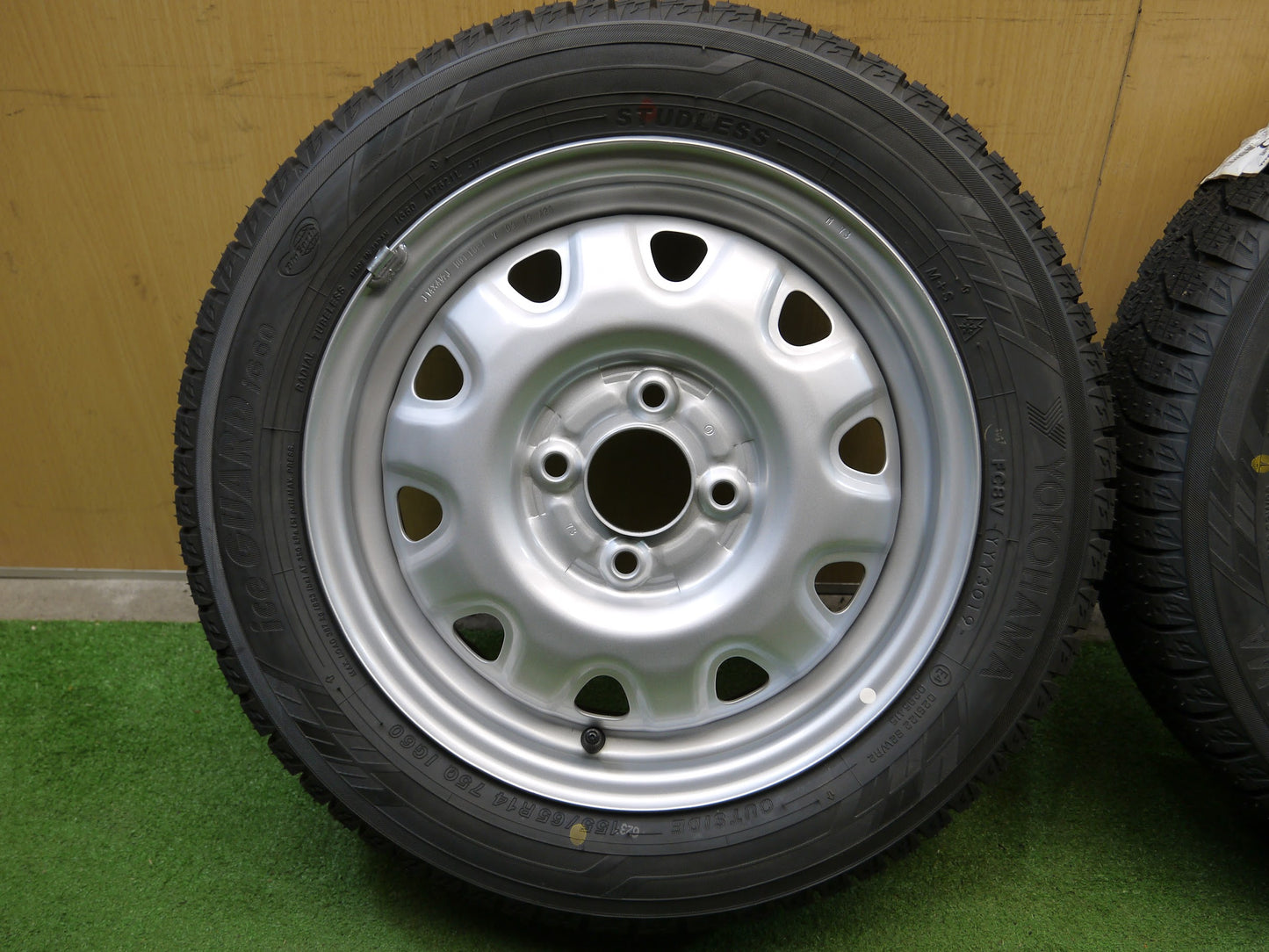 [送料無料]未使用！19年★スタッドレス 155/65R14 ヨコハマ アイスガード iG60 TOPY 鉄 ホイール 14インチ PCD100/4H★2041911クス