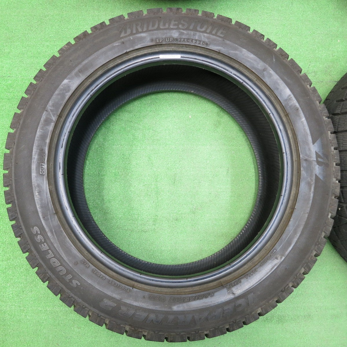 *送料無料* バリ溝！20年！9.5分以上★スタッドレス 225/55R17 ブリヂストン アイスパートナー2 タイヤ 17インチ フォレスター インプレッサ XV等★4030806イスタ