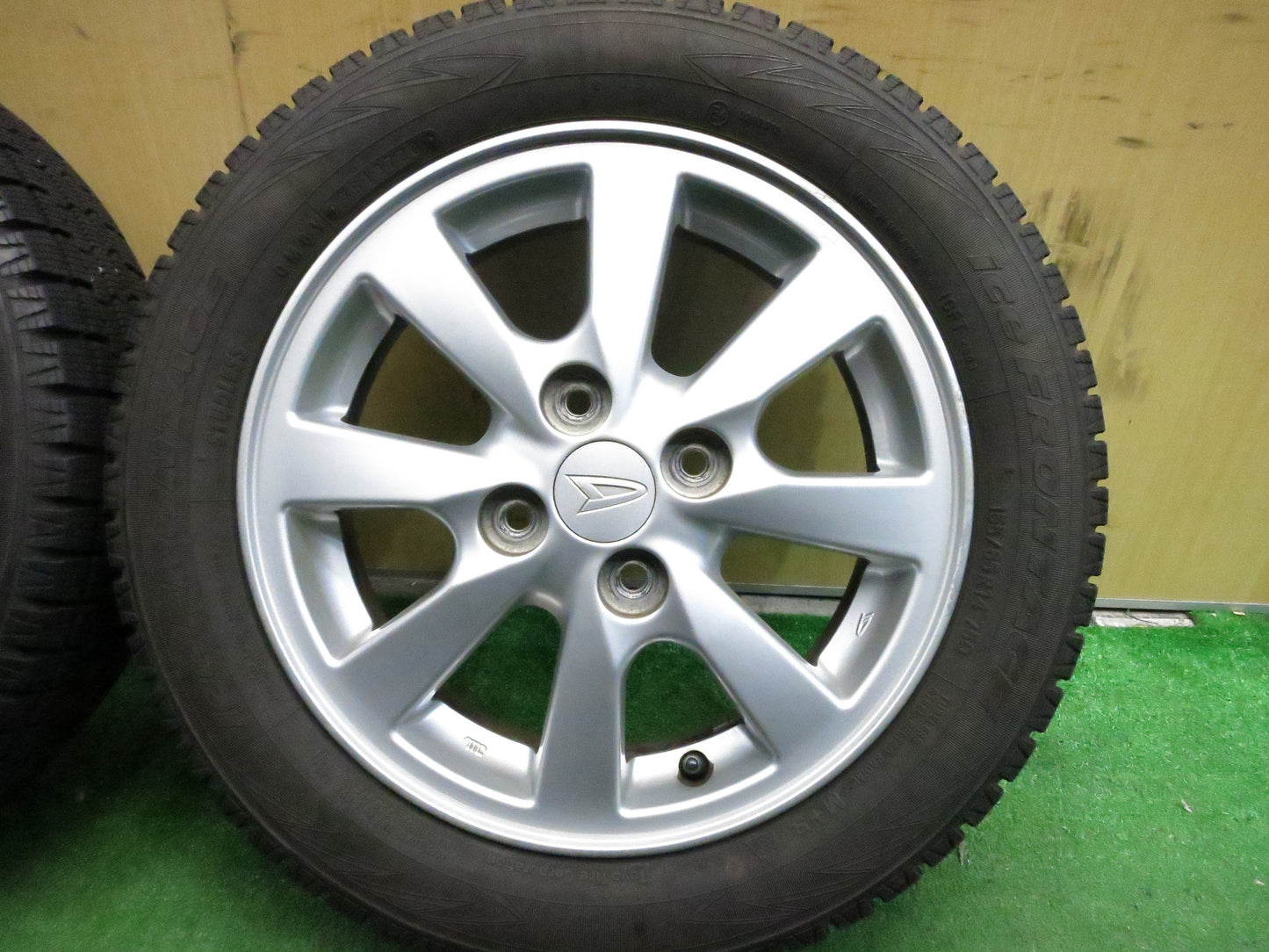 [送料無料]バリ溝！20年！9.5分以上★ダイハツ ムーヴ 純正 155/65R14 スタッドレス アイスフロンテージ 14インチ PCD100/4H ムーブ★3013012Hス