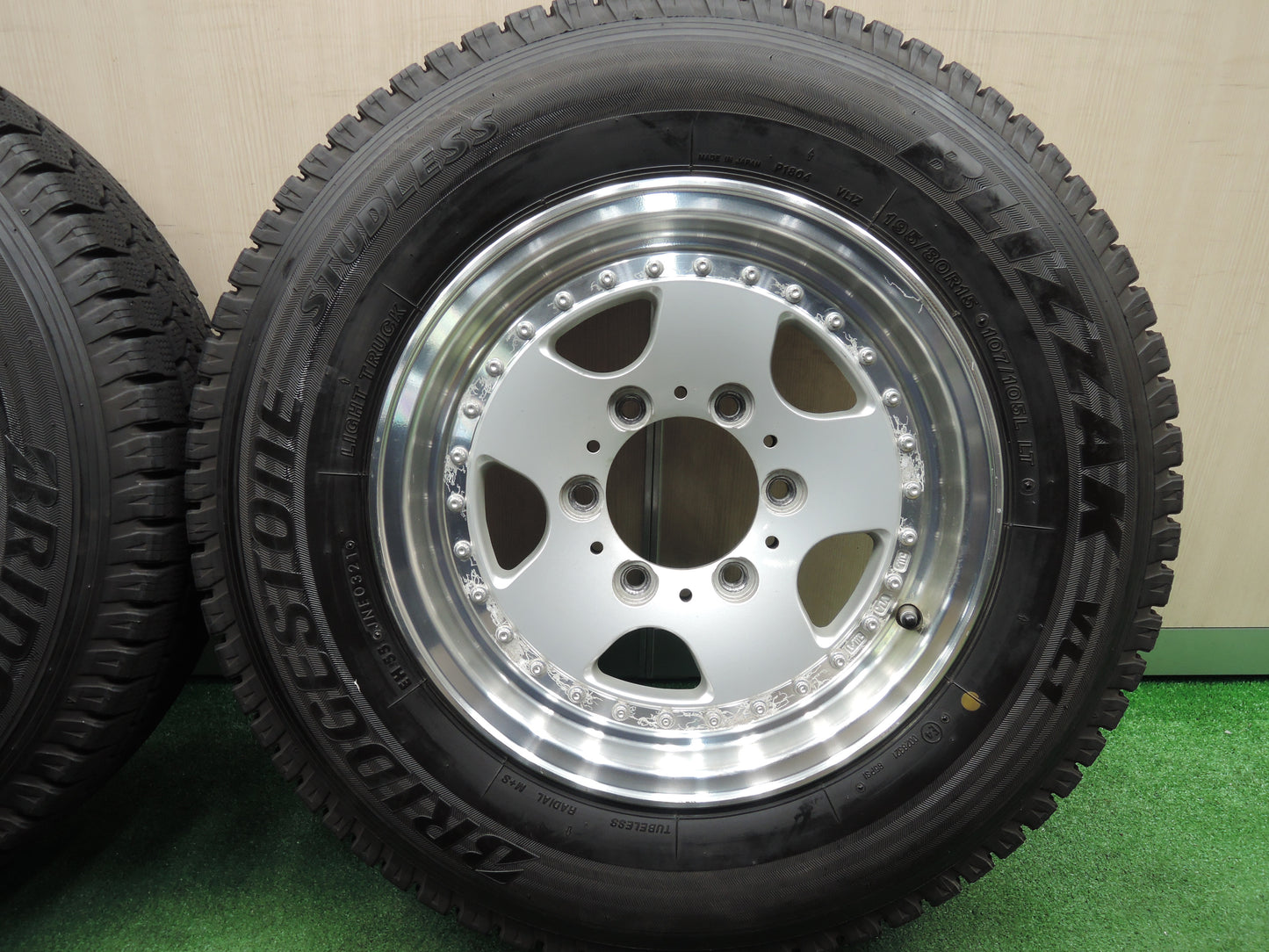 *送料無料*超バリ溝！21年！9.5分以上★スタッドレス 195/80R15 ブリヂストン ブリザック VL1 社外 アルミ 15インチ PCD139.7/6H★3112507HAス