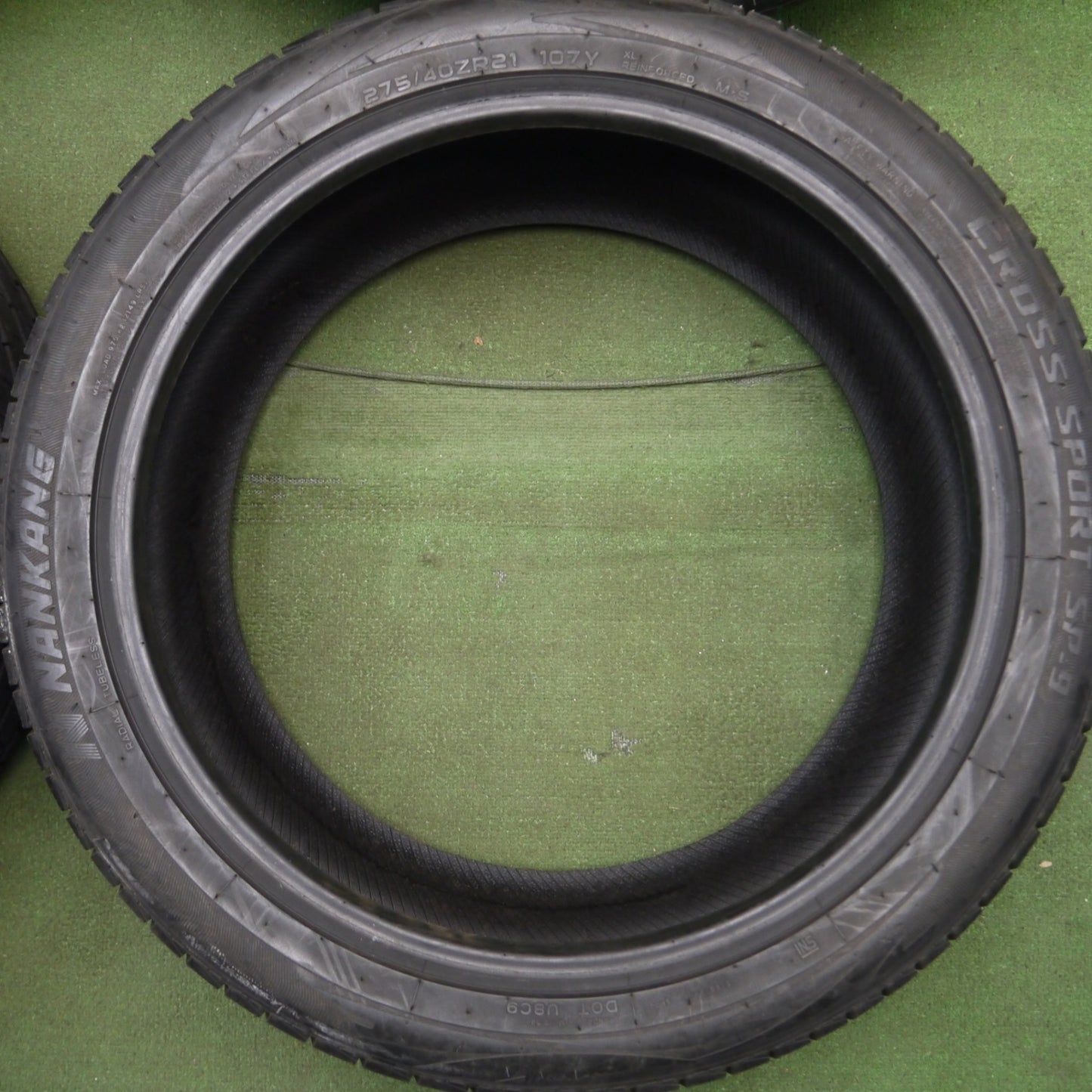 *送料無料* タイヤ2本未使用★275/40R21 ナンカン クロススポーツ SP-9 タイヤ 21インチ ベンツ BMW 等★4022906KKノタ