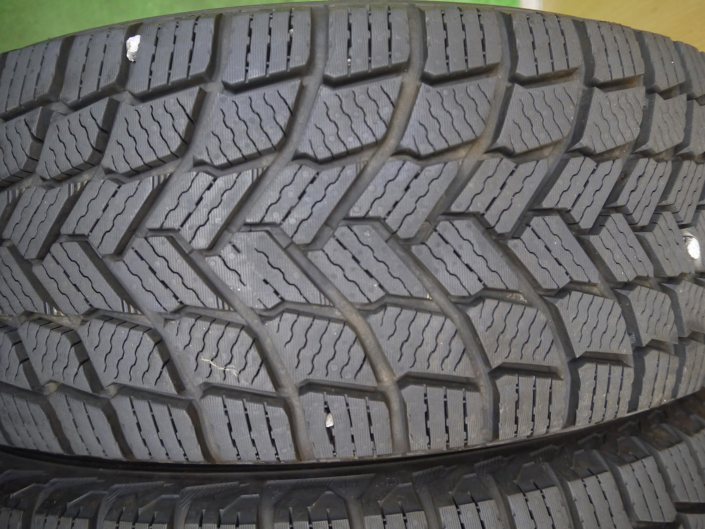 [送料無料]ほぼ未使用！21年！超バリ溝★スタッドレス 195/60R16 ミシュラン X-ICE SNOW タイヤ 16インチ セレナ プリウス インプレッサ 等★2123008クスタ