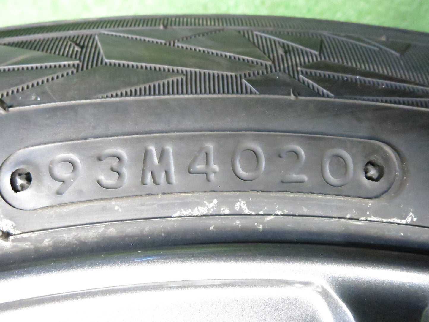 [送料無料]超バリ溝！20年！キレイ！ほぼ10分★スタッドレス 185/60R15 トーヨー オブザーブ GIZ2 TEAD weds テッド 15インチ PCD100/5H シエンタ等★3013102Hス