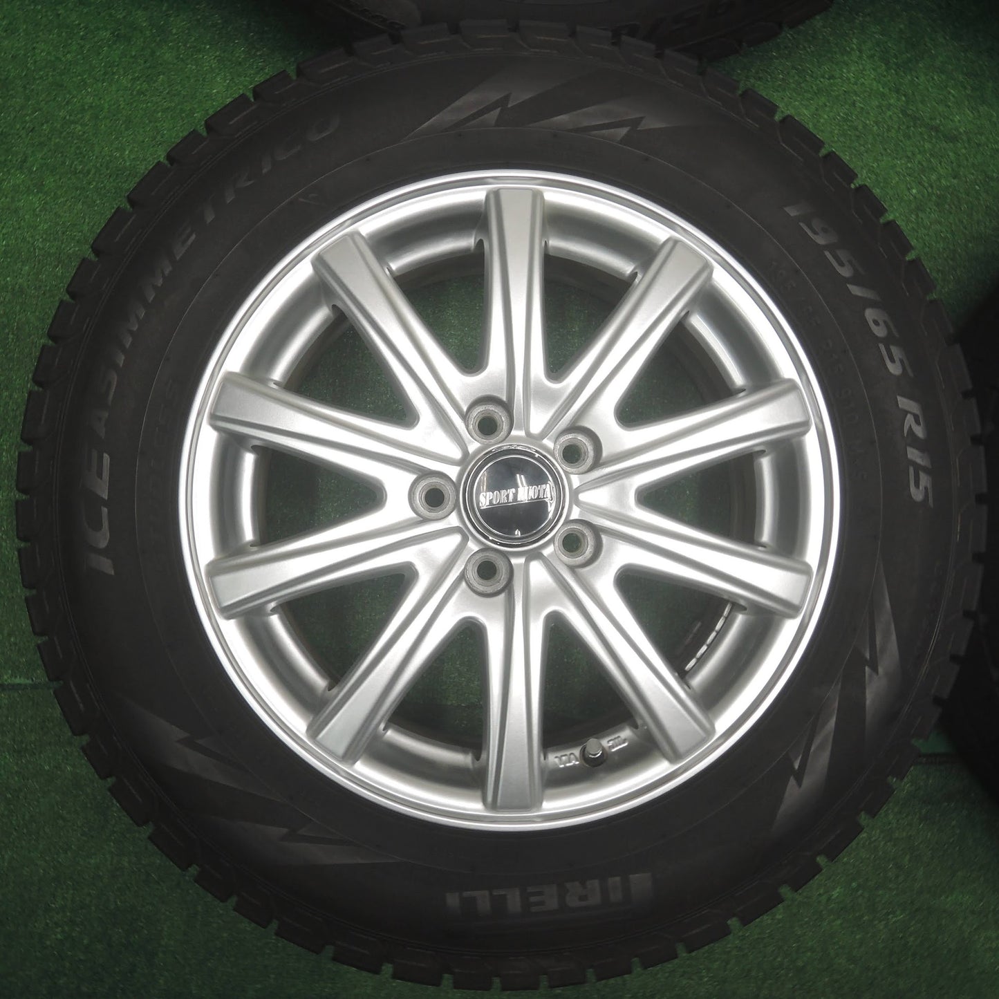 [送料無料]バリ溝！キレイ！9.5分★プリウス 等 195/65R15 スタッドレス ピレリ アイスアシンメトリコ SPORT RUOTA 15インチ PCD100/5H★3092206SYス