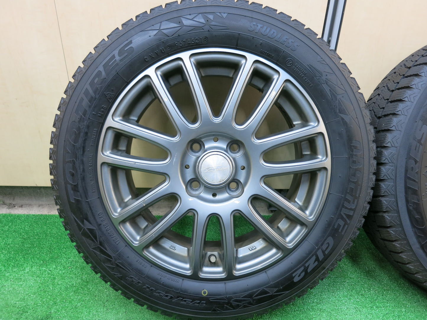 [送料無料]バリ溝！21年！ほぼ10分★スタッドレス 175/65R15 トーヨー オブザーブ GIZ2 Espider 社外 アルミ 15インチ PCD100/4H★3012107ヒス