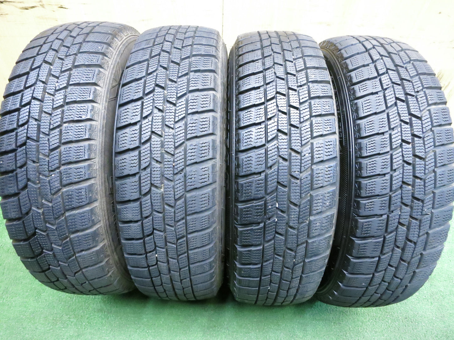 [送料無料]バリ溝！19年！9.5分以上★スタッドレス 165/65R14 グッドイヤー アイスナビ6 ravrion RS01 ラブリオン 14インチ PCD100/4H★2121904Hス