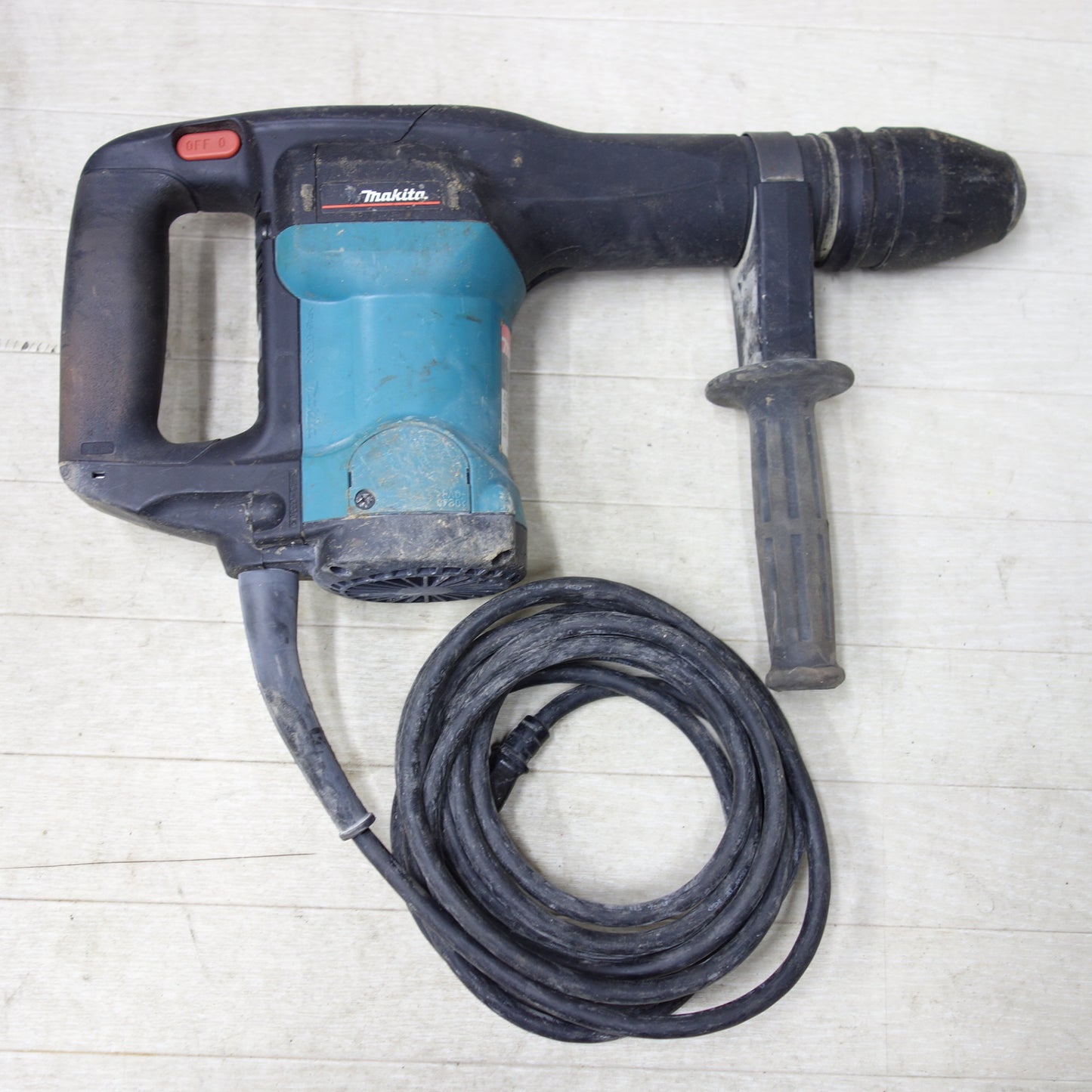 [送料無料] ◆makita マキタ 電動ハンマ HM0860C ハツリ 電動工具 100V◆