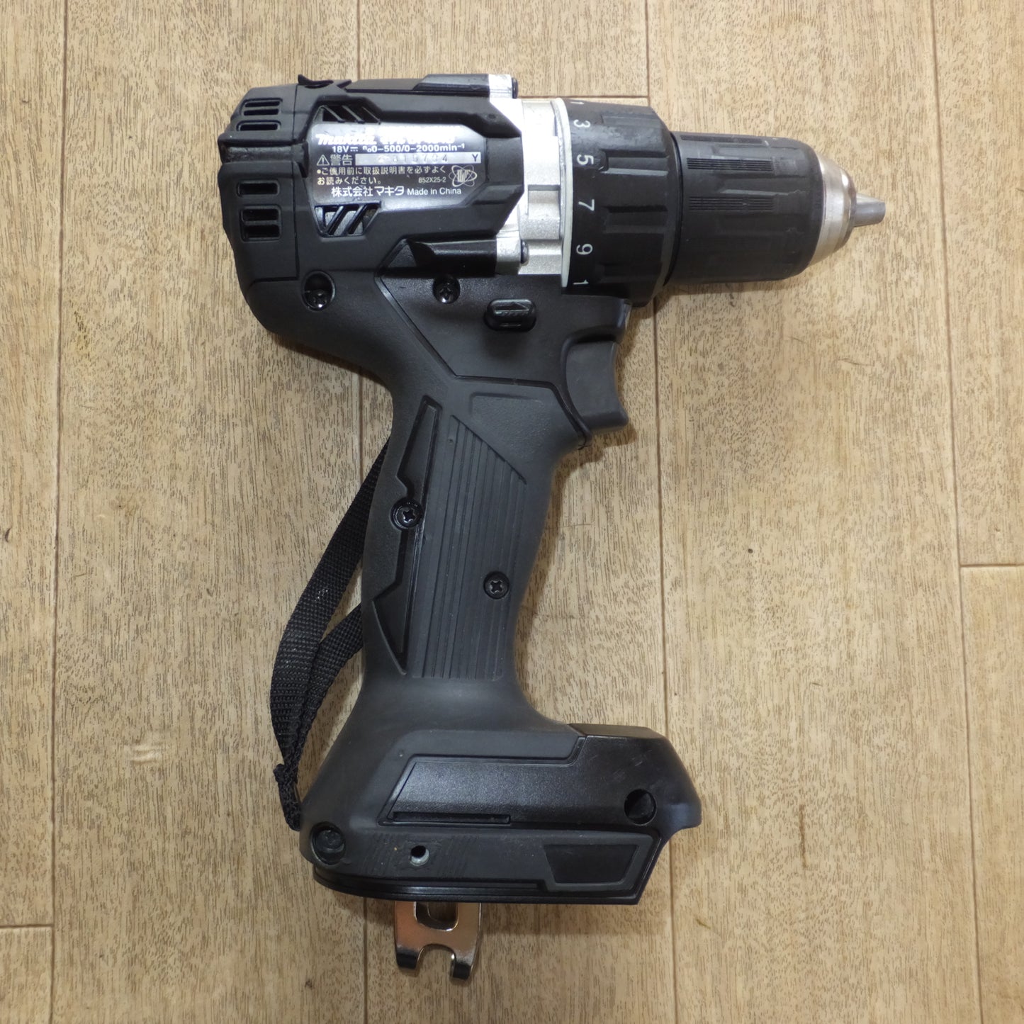 [送料無料]★マキタ makita 充電式ドライバドリル DF484DRGXB 18V　充電器 なし★