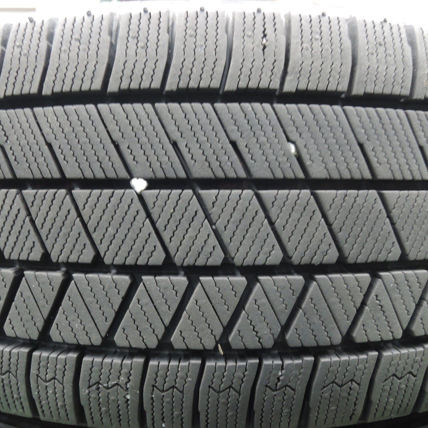 [送料無料] バリ溝！22年！綺麗！9.5分★スタッドレス 205/50R17 ブリヂストン ブリザック VRX3 EuroSpeed MANARAY PCD100/5H★3120302HAス