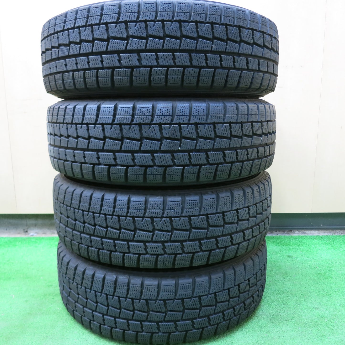 [送料無料]バリ溝！キレイ！9.5分★スタッドレス 175/65R15 ダンロップ ウインターマックス WM01 AL 社外 アルミ 15インチ PCD100/4H★3062704ヒス