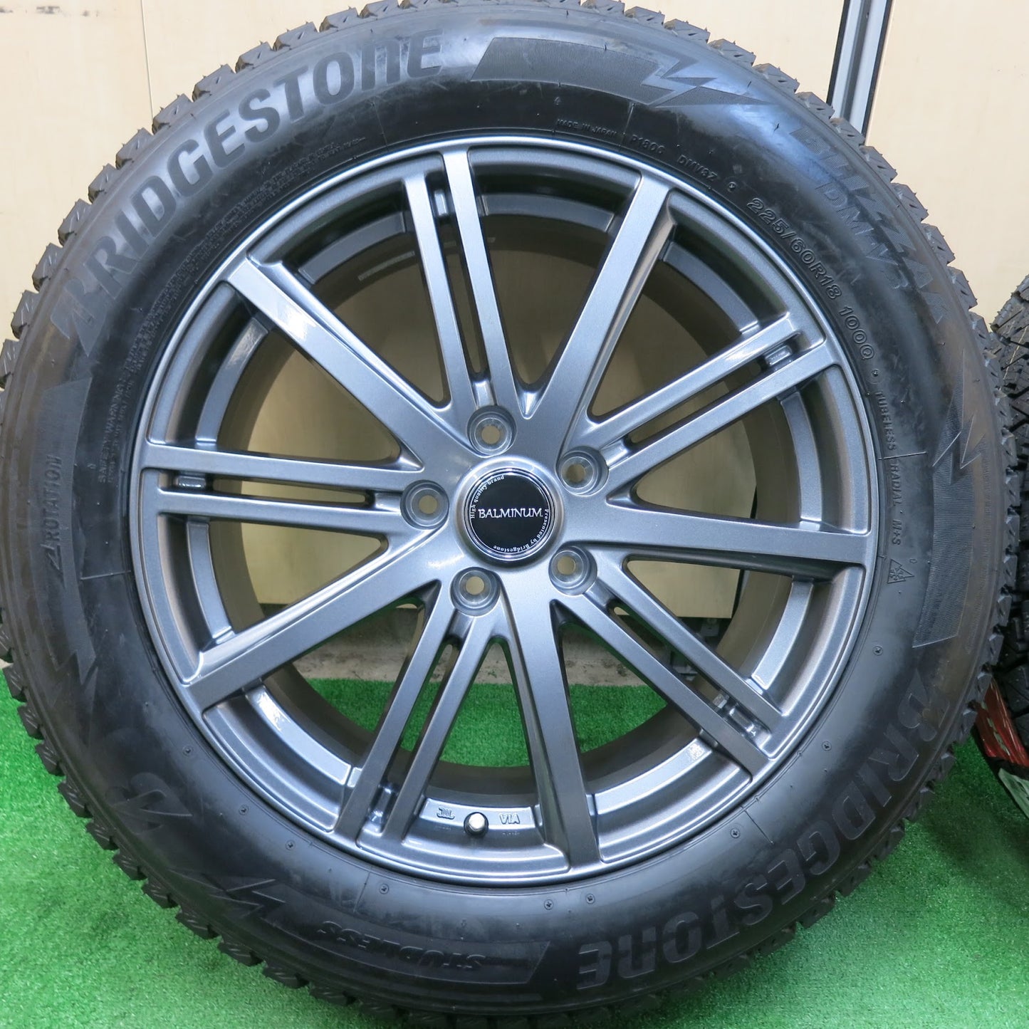 [送料無料]未使用！21年★スタッドレス 225/60R18 ブリヂストン ブリザック DM-V3 BALMINUM バルミナ 18インチ PCD114.3/5H★3032502ヒス