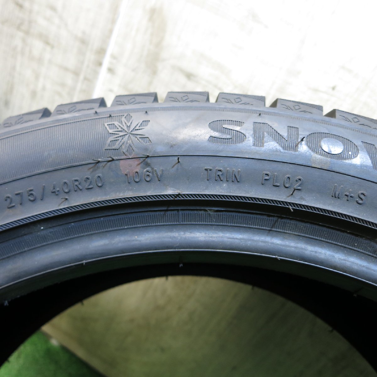 [送料無料]未使用！20年★スタッドレス 275/40R20 トライアングル SNOWLINK タイヤ 20インチ レクサス BMW 等★3062114Hスタ