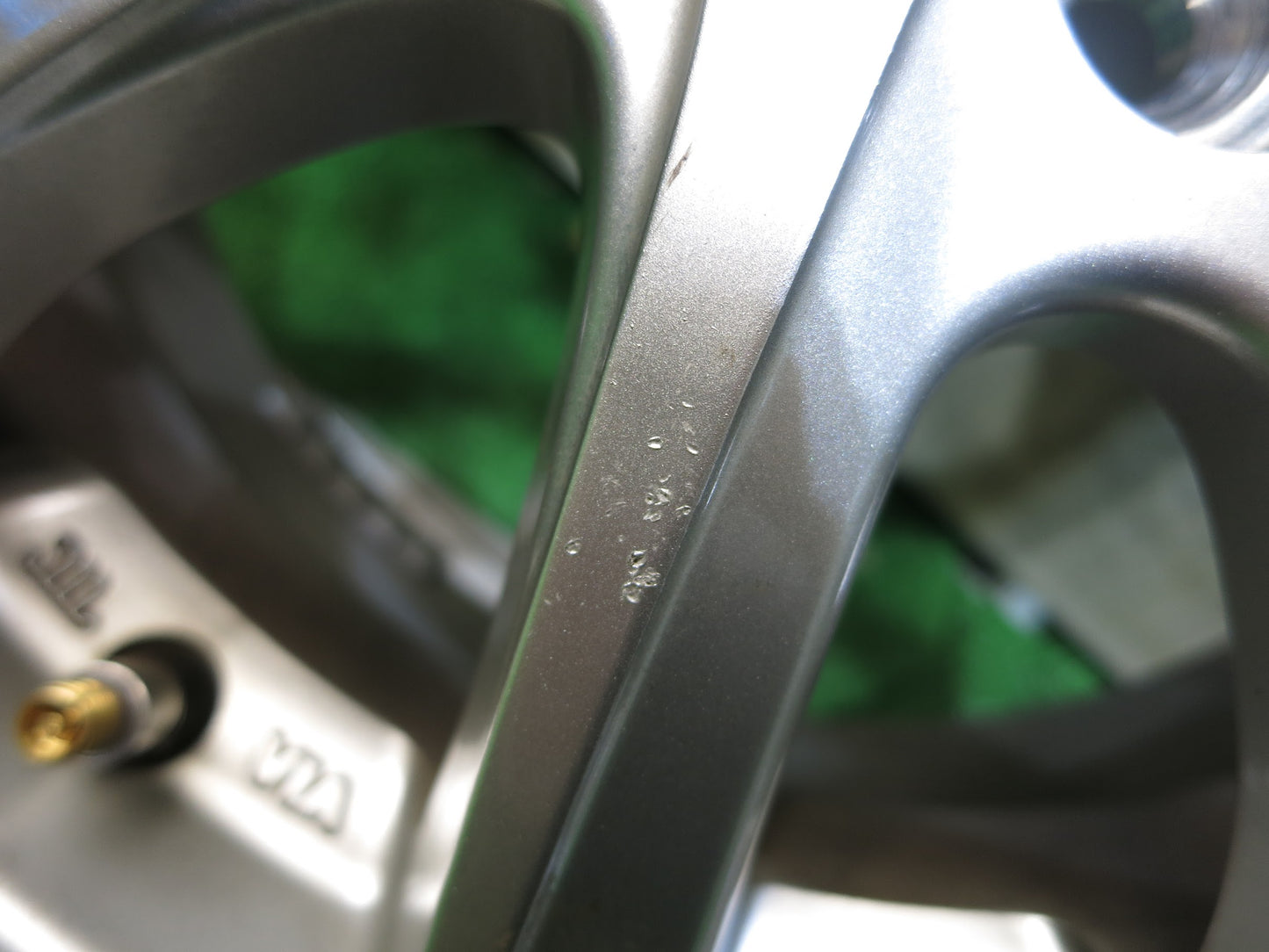 [送料無料]バリ溝！18年！8.5分★スタッドレス 165/65R14 ブリヂストン ブリザック VRX PREO プレオ 14インチ PCD100/4H★2091402Hス