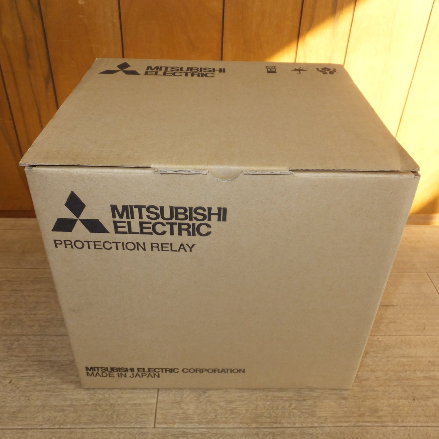 [送料無料]未使用★三菱 MITSUBISHI 2021年製 保護継電器 過電流継電器 MOC-A3V-R★