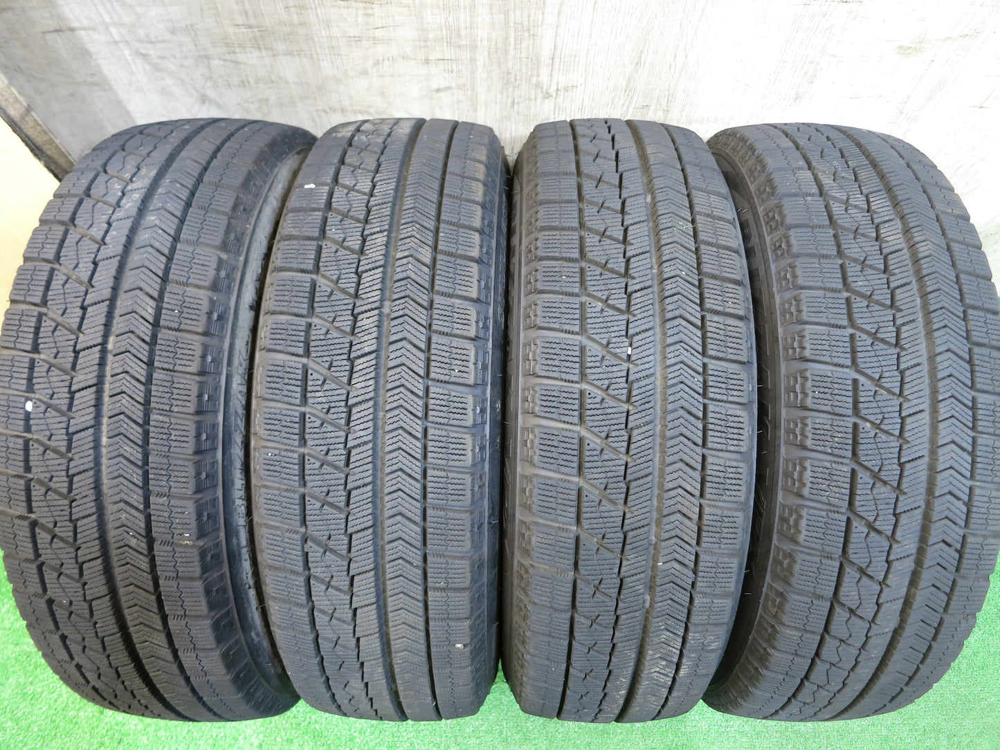 [送料無料]バリ溝！18年！8.5分★スタッドレス 165/65R14 ブリヂストン ブリザック VRX PREO プレオ 14インチ PCD100/4H★2091402Hス