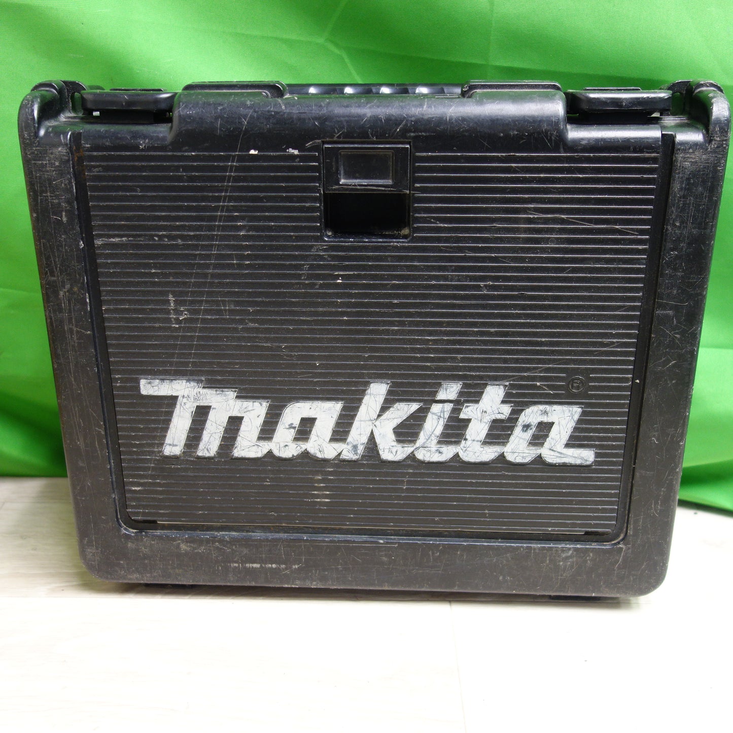 [送料無料] 動作品☆makita マキタ 充電式 インパクトドライバ 14.4V TD136D 本体のみ☆