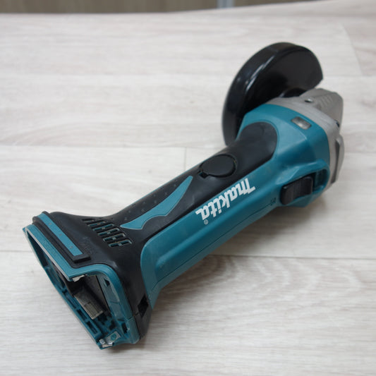 [送料無料] ☆マキタ makita 充電式 ディスクグラインダー GA400D 14.4V 本体のみ 電動 工具 DIY☆