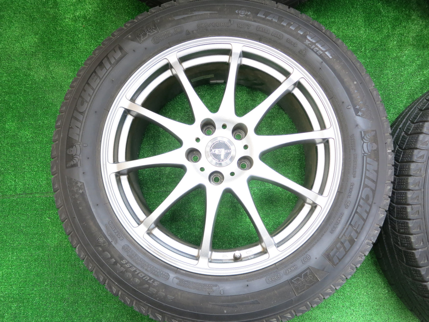 [送料無料]キレイ★スタッドレス 235/60R18 X CROSS SPEED PREMIUM ミシュラン LATITUDE X-ICE XI2 クロススピード 18インチ PCD114.3/5H★2092705ヒス