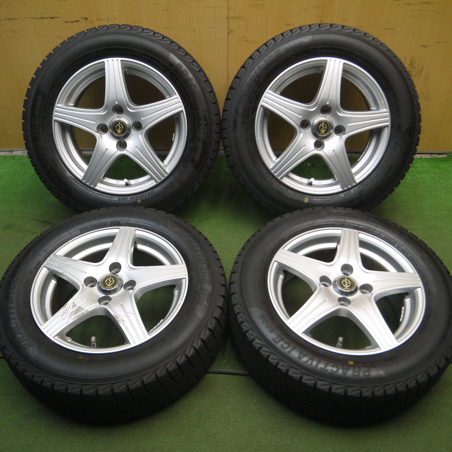 *送料無料*超バリ溝！21年！キレイ！ほぼ10分★スタッドレス 175/65R14 プラクティバ アイス BP02 Staker 社外 アルミ 14インチ PCD100/4H★4011509Hス