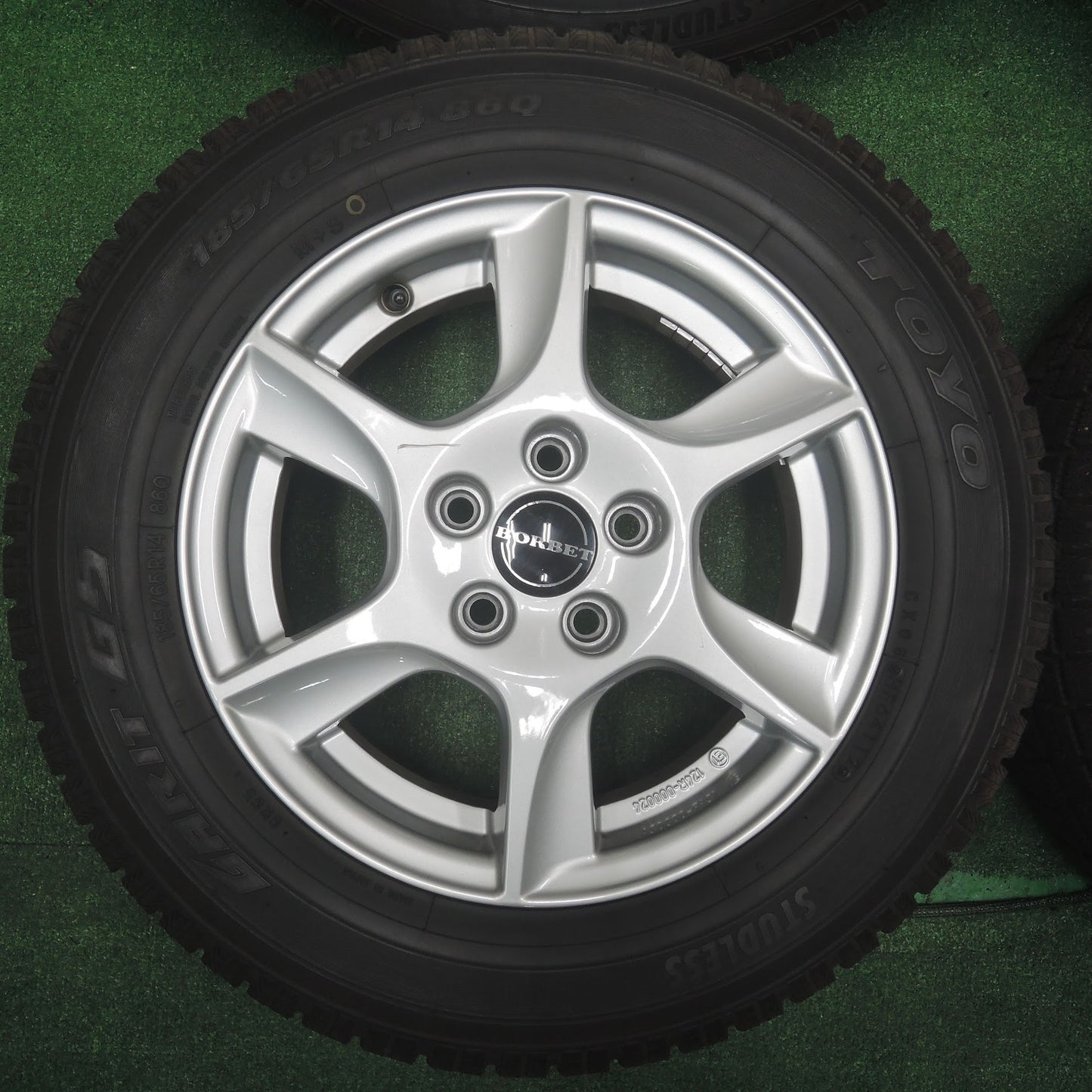 [送料無料]バリ溝！キレイ！8.5分★ワーゲン 等 185/65R14 スタッドレス トーヨー ガリット G5 BORBET ボルベット 14インチ PCD100/5H★3101709SYス