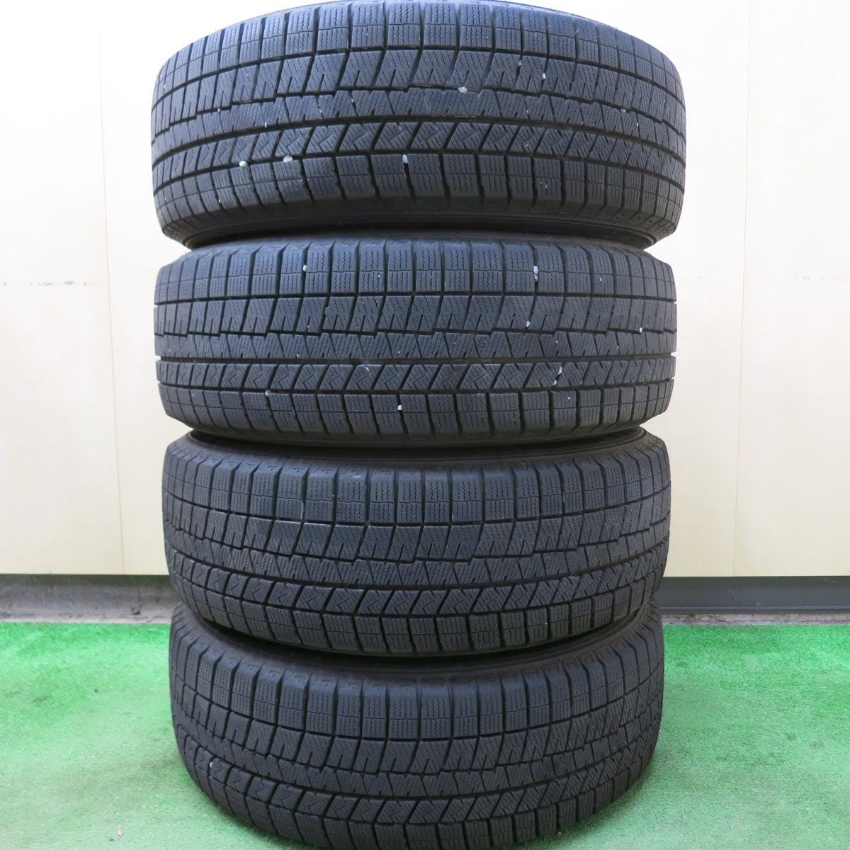[送料無料]バリ溝！21年！キレイ！9.5分★スタッドレス 215/60R17 ダンロップ ウインターマックス 03 Mistiere ミスティーレ 17インチ PCD114.3/5H★3061910ヒス