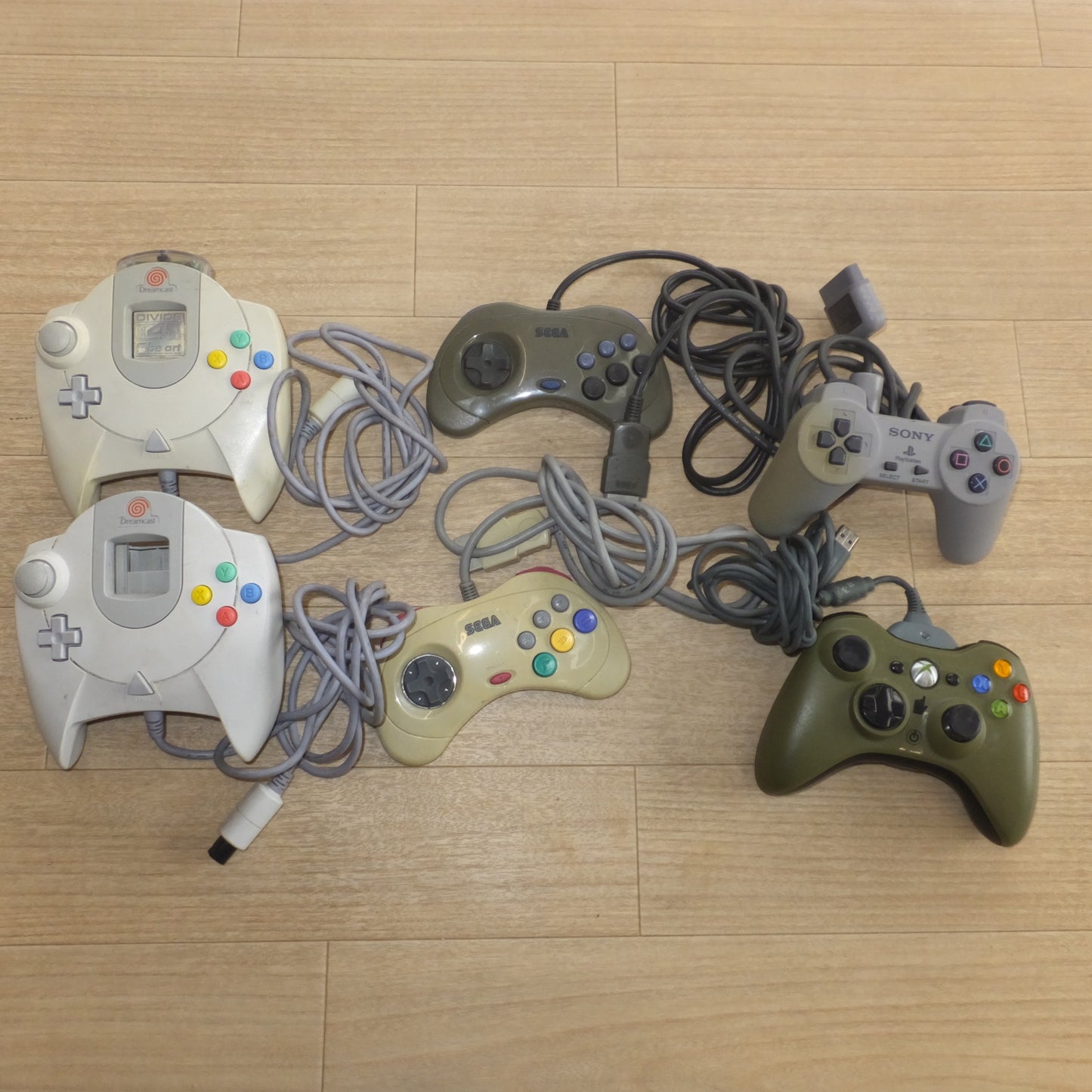 [送料無料] ジャンク★セガサターン ドリームキャスト プレイステーション XBOX360　各種 ゲーム機 ハード セット★