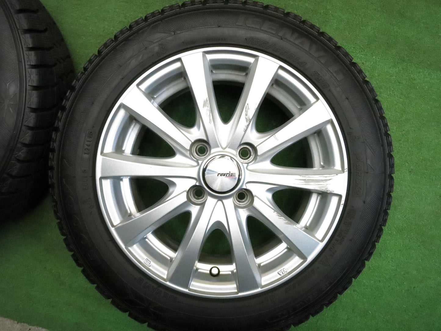 [送料無料]バリ溝！19年！9.5分以上★スタッドレス 165/65R14 グッドイヤー アイスナビ6 ravrion RS01 ラブリオン 14インチ PCD100/4H★2121904Hス