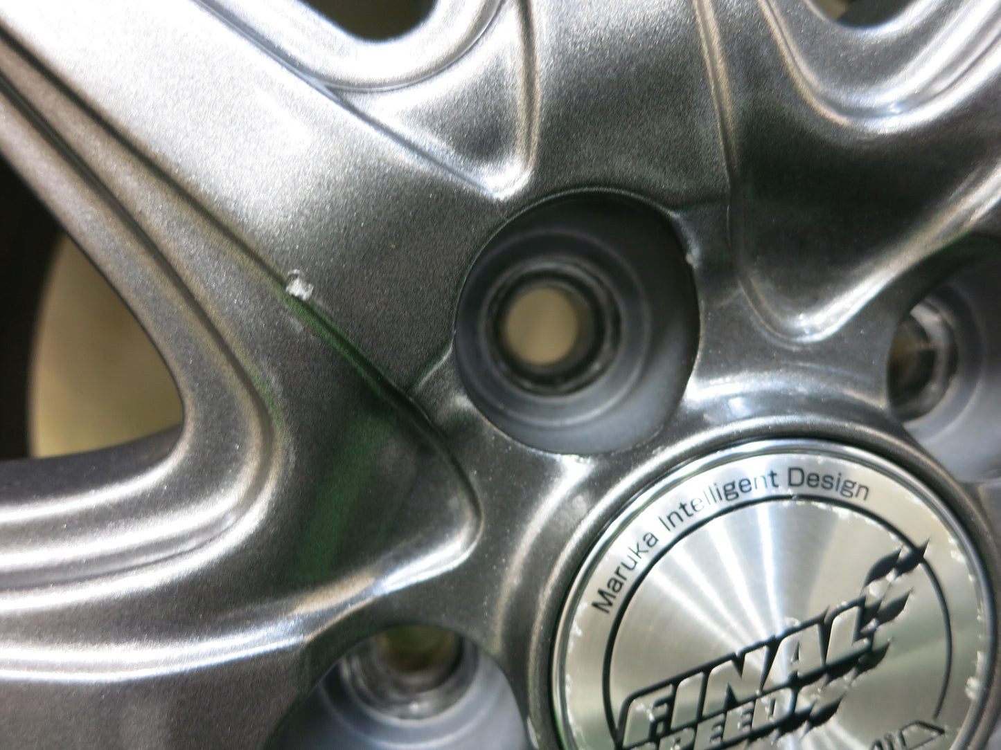 [送料無料]タイヤ未使用！21年！美品★スタッドレス 175/65R15 ピレリ アイスアシンメトリコ プラス FINAL SPEED MiD マルカ 15インチ PCD100/5H★2122801ヒス