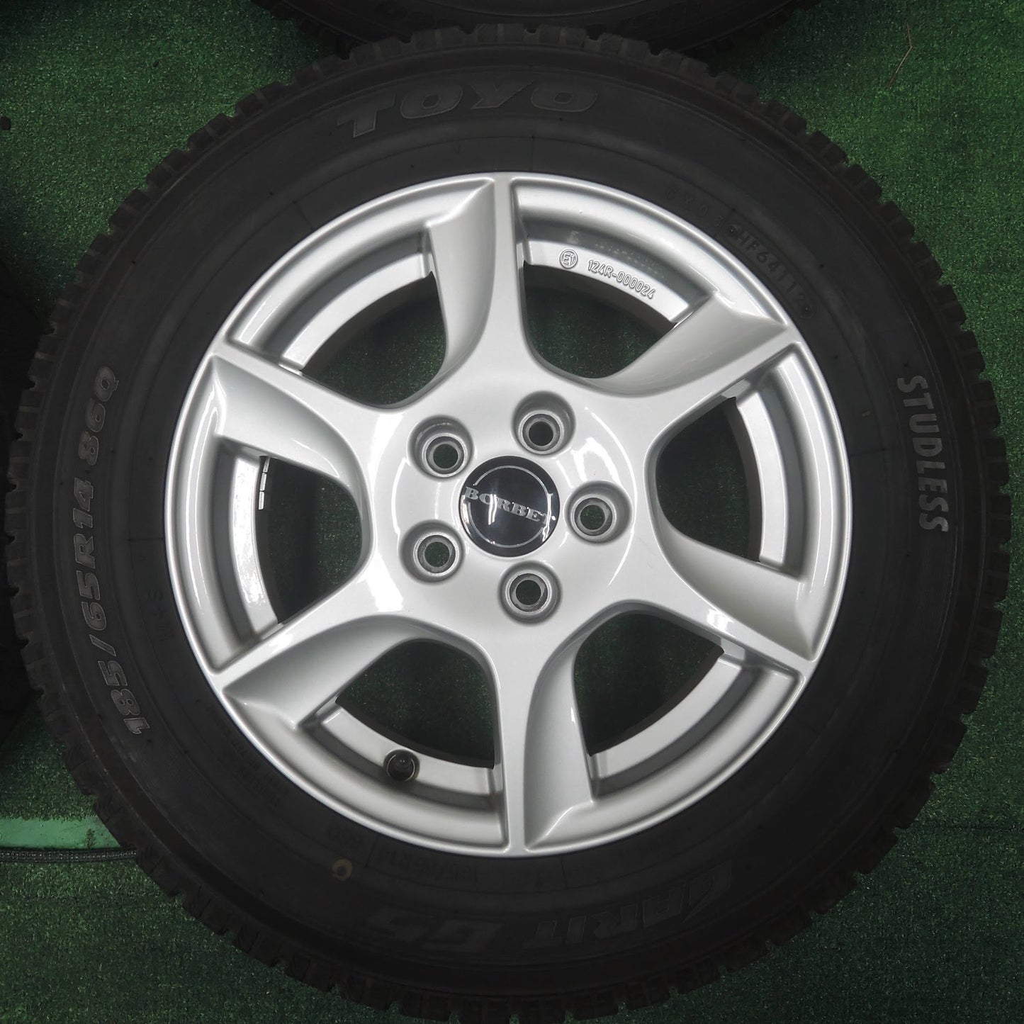 [送料無料]バリ溝！キレイ！8.5分★ワーゲン 等 185/65R14 スタッドレス トーヨー ガリット G5 BORBET ボルベット 14インチ PCD100/5H★3101709SYス