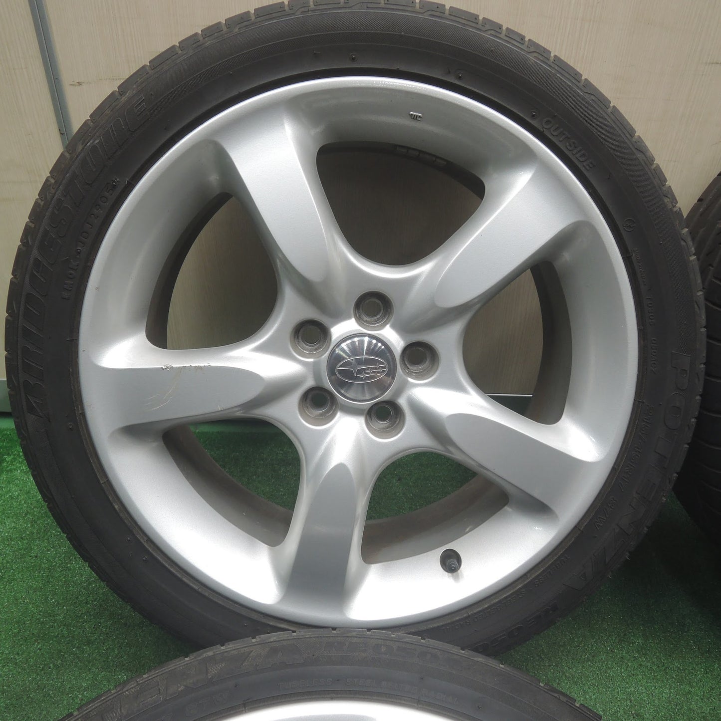 [送料無料]バリ溝！キレイ！9分★スバル レガシィ 純正 215/45R17 ブリヂストン ポテンザ RE050A 17インチ PCD100/5H★3110108SYノ