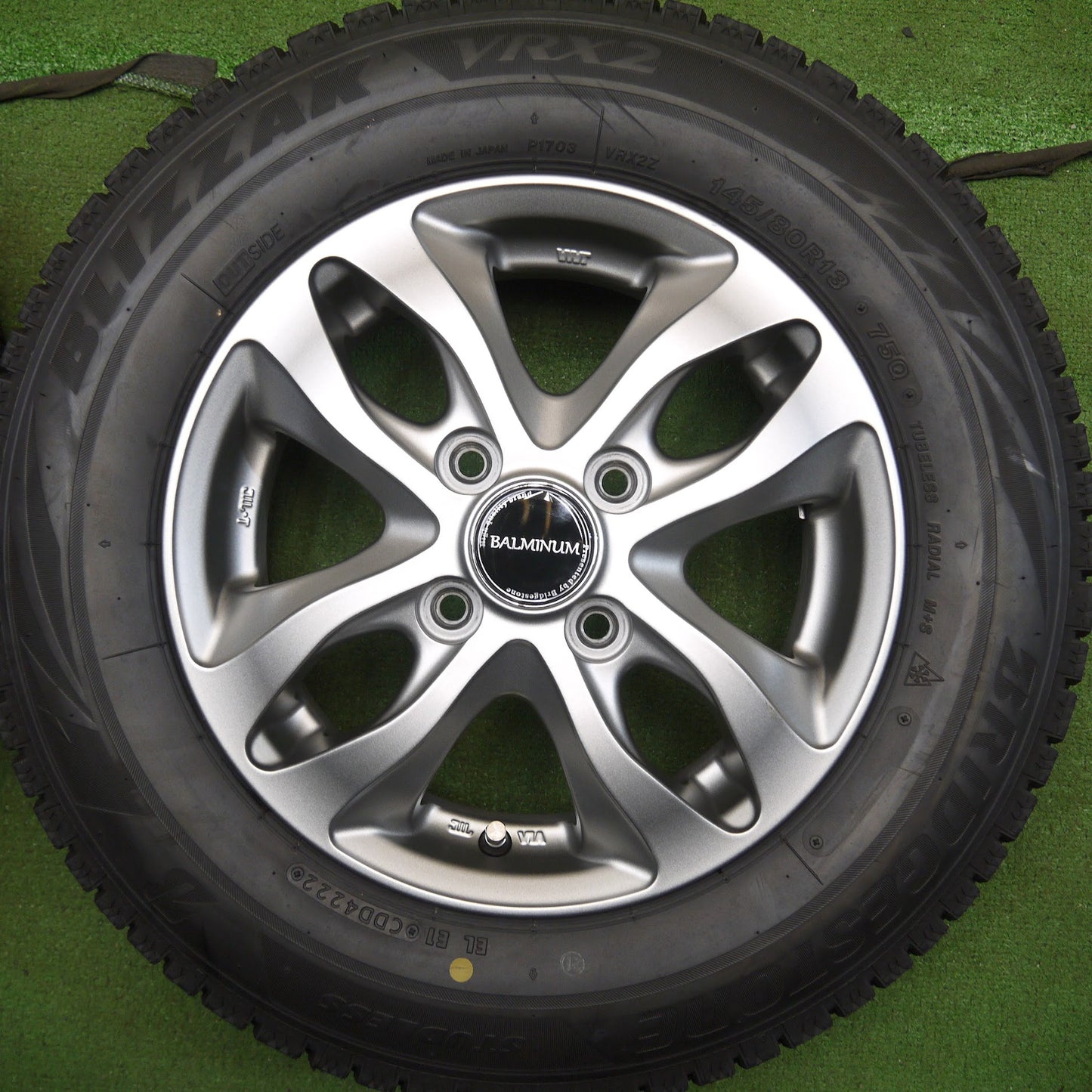 [送料無料]バリ溝！22年！キレイ！ほぼ10分★スタッドレス 145/80R13 ブリヂストン ブリザック VRX2 BALMINUM バルミナ 13インチ PCD100/4H★3062801Hス