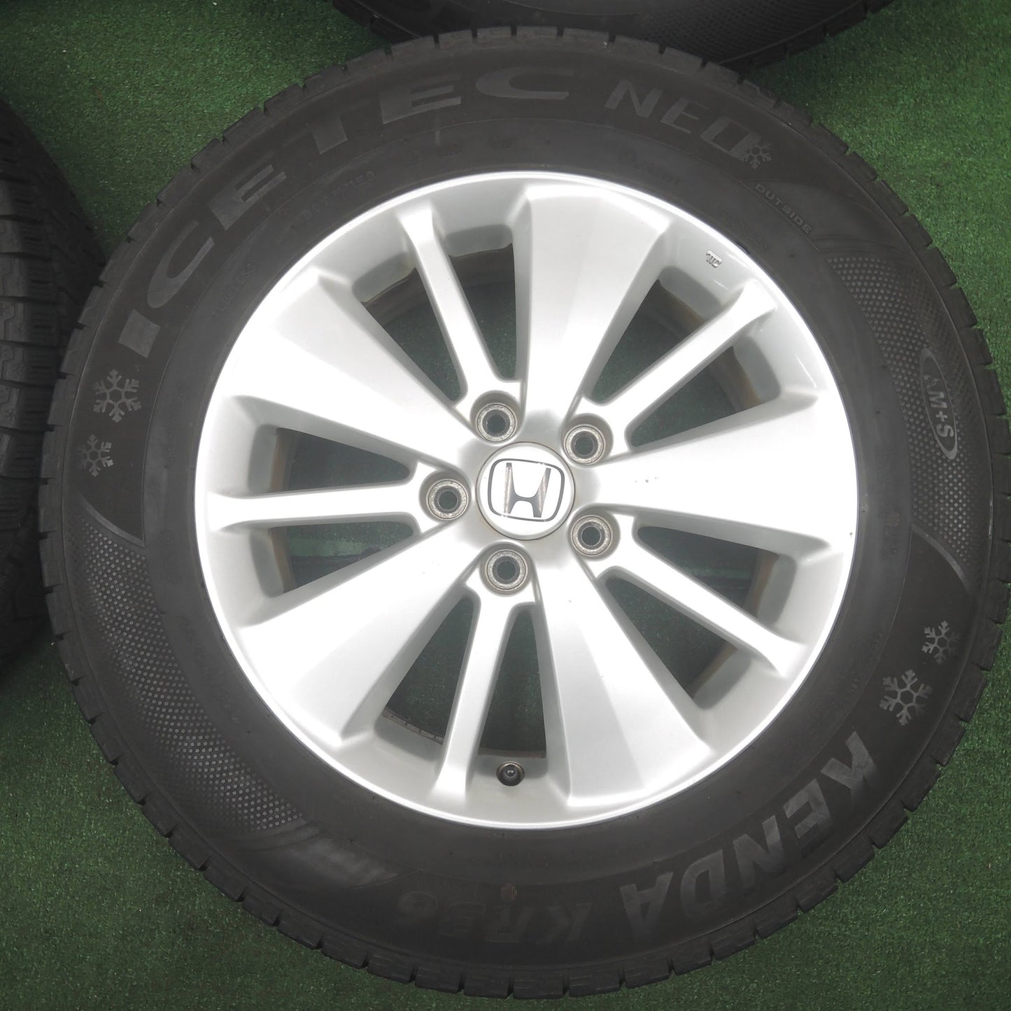 [送料無料]バリ溝！8.5分★ホンダ エリシオン 純正 225/65R17 スタッドレス ケンダ アイステック ネオ 17インチ PCD114.3/5H★3111307SYス