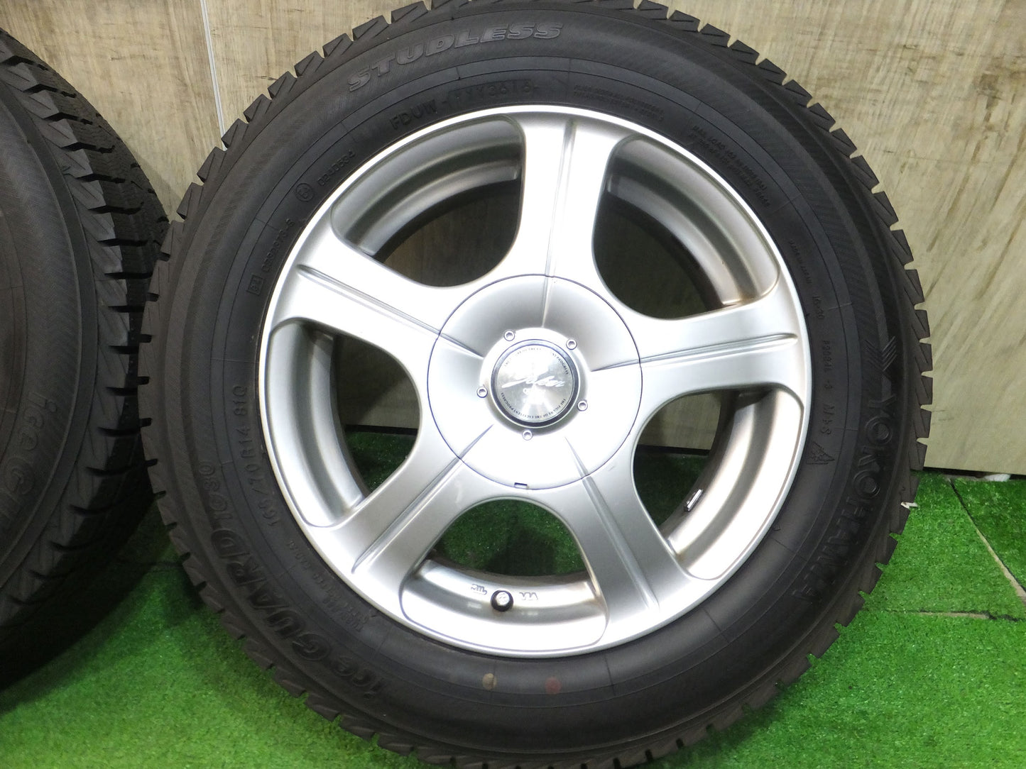 [送料無料]バリ溝！ほぼ10分★スタッドレス 165/70R14 ヨコハマ アイスガード iG30 JOKER QUEEN weds ジョーカー 14インチ PCD100/4H 5H マルチ★2091210Hス