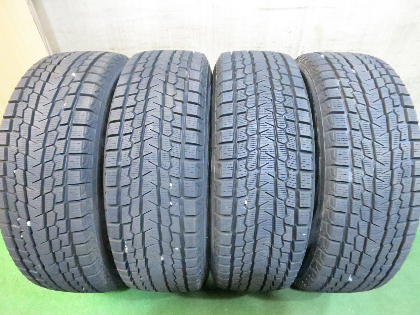 [送料無料]超バリ溝！20年！綺麗！ほぼ10分★スタッドレス 225/65R17 ヨコハマ アイスガード G075 WAREN HOTSTUFF ヴァーレン 17インチ PCD114.3/5H★3030105Hス