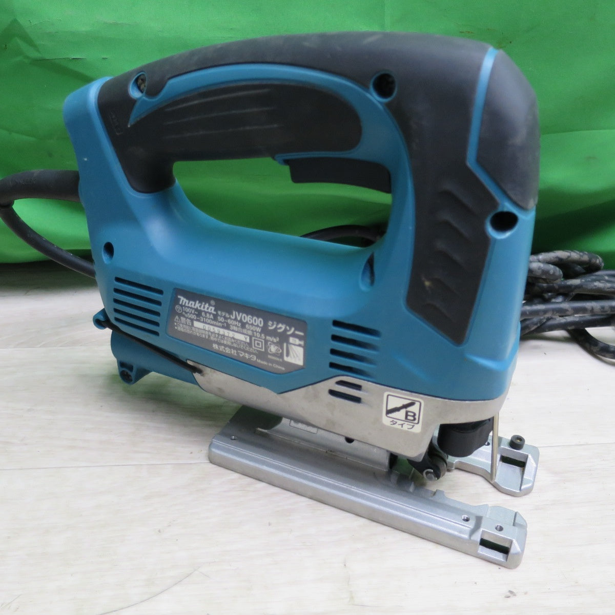 [送料無料] 付属品付☆マキタ ジグソー JV0600 電動 工具 切断機 電気 のこぎり ノコギリ☆