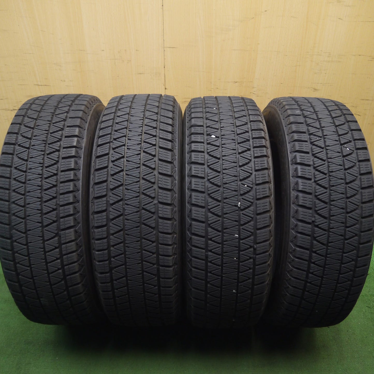 [送料無料]バリ溝！19年！9.5分★スタッドレス 225/65R17 ブリヂストン ブリザックDM-V3 タイヤ 17インチ ハリアー RAV4 レクサス エクストレイル等★3082108Hスタ