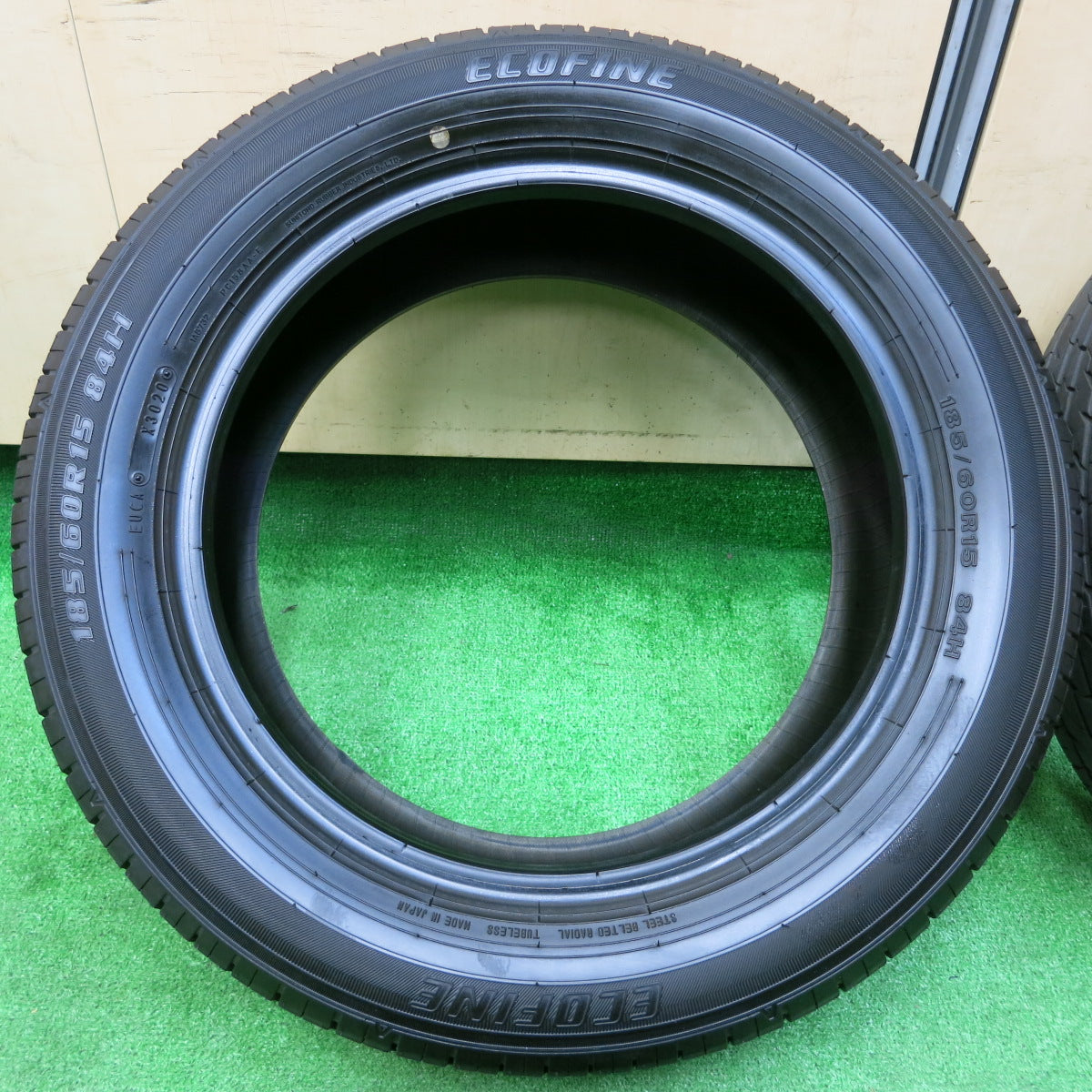 *送料無料*超バリ溝！20年！ほぼ10分★185/60R15 ECOFINE エコファイン 15インチ タイヤ アクア ヴィッツ ヤリス 等★3112902イノタ