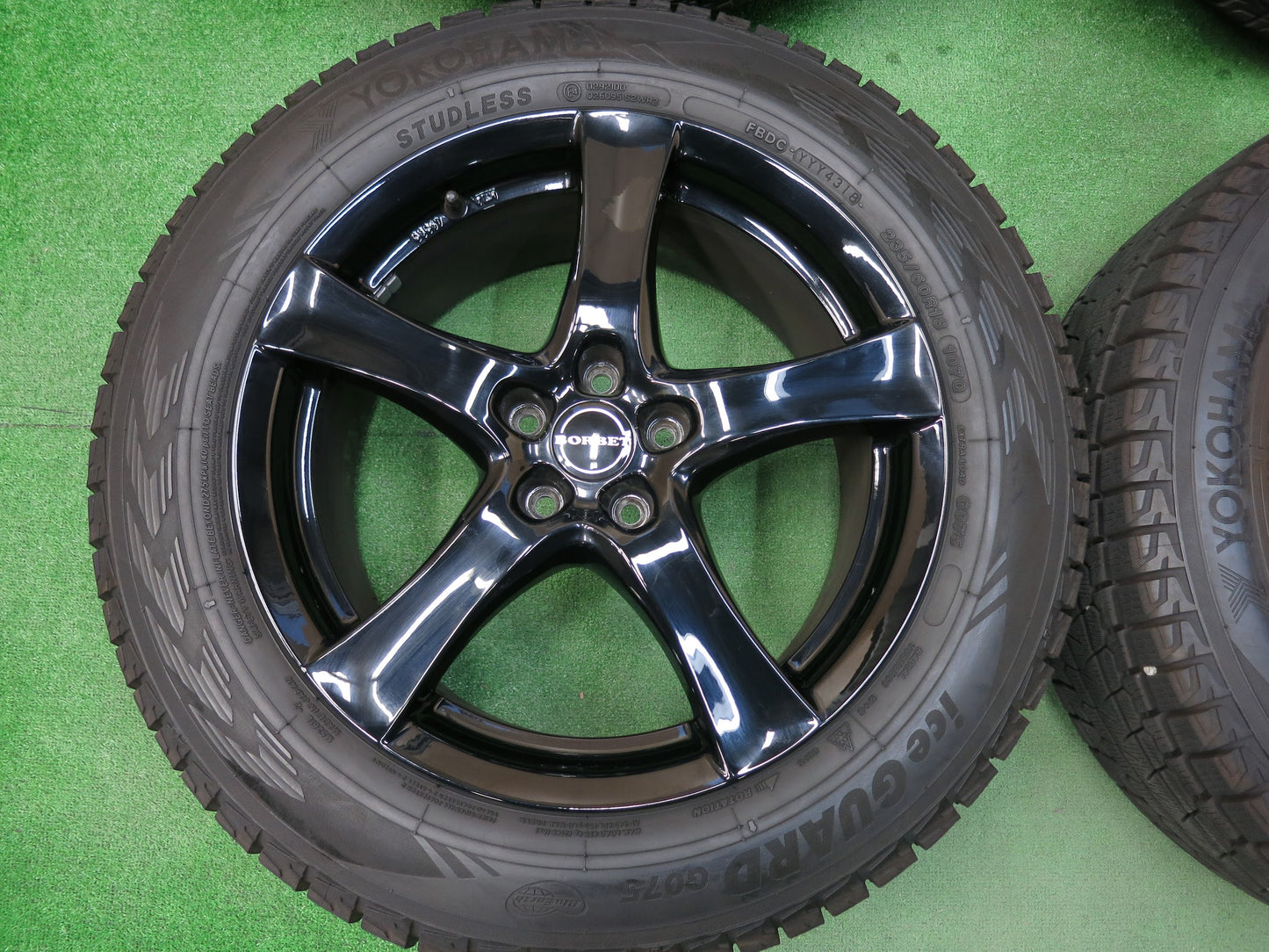 [送料無料]バリ溝！9.5分★ボルボ 等 BORBET 235/60R18 スタッドレス ヨコハマ アイスガード G075 ボルベット 18インチ PCD108/5H★3011005ヒス