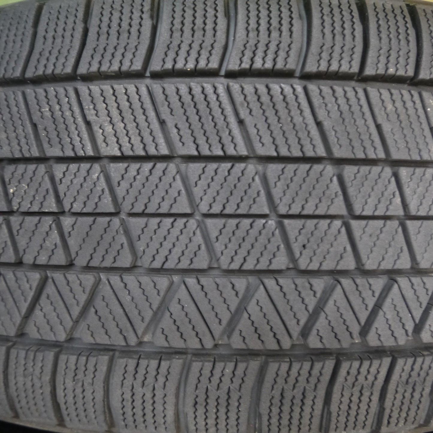 [送料無料]バリ溝！21年！キレイ！9分★スタッドレス 225/50R17 ブリヂストン ブリザック VRX3 ravrion selzer ラブリオン 17インチ PCD114.3/5H★3102506Hス