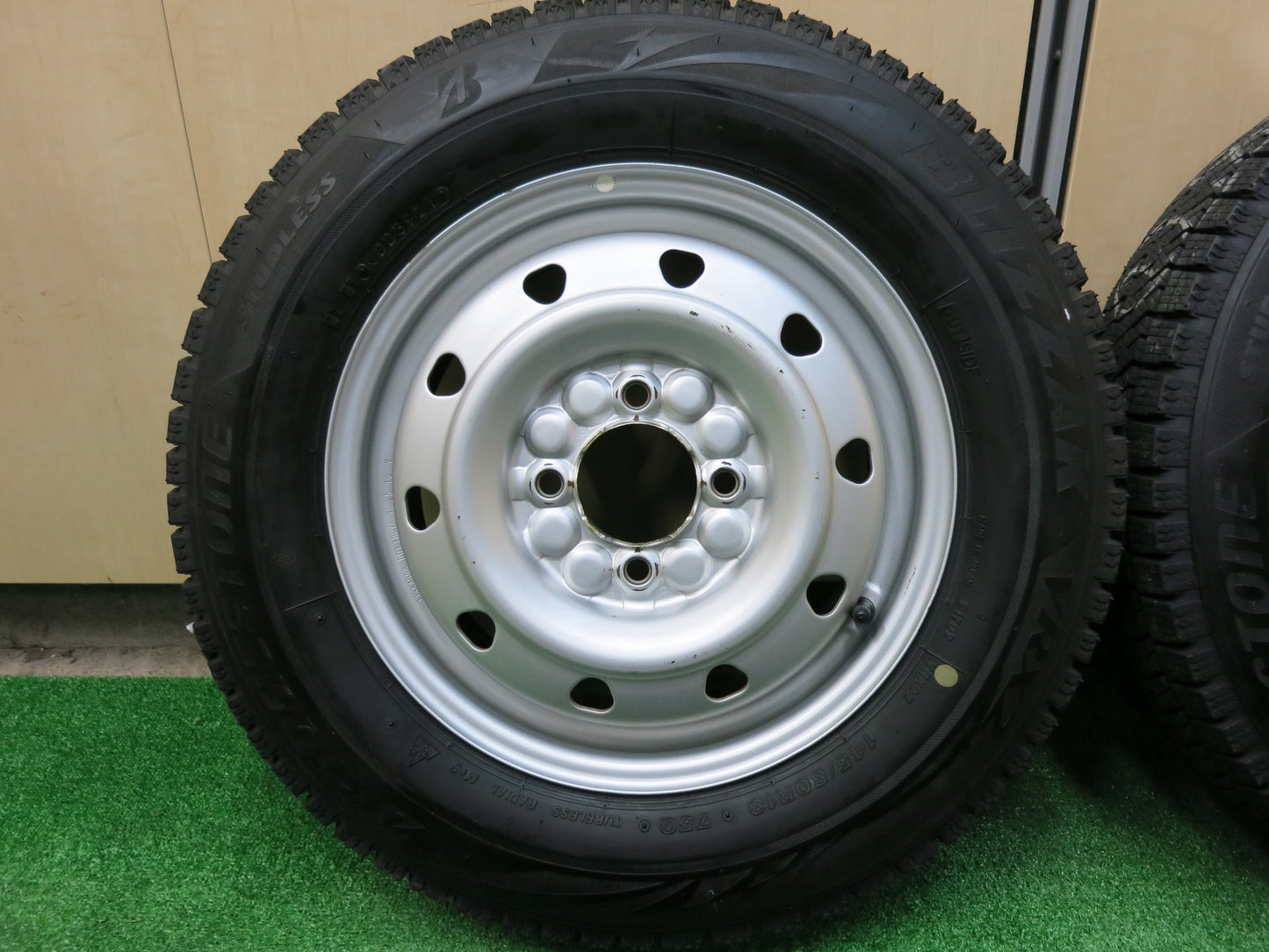 [送料無料]バリ溝！21年！9.5分★スタッドレス 145/80R13 ブリヂストン ブリザック VRX2 スチール ホイール 13インチ PCD100/4H★2121705ヒス