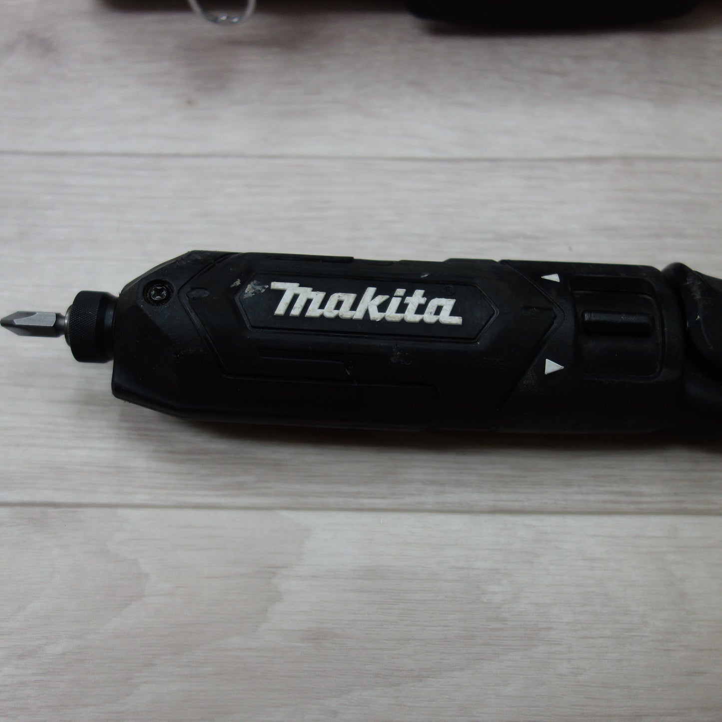 *送料無料*バッテリー2個付☆マキタ 充電式 ペン インパクトドライバ TD022DSHXB 電動 工具 充電器 DC07SB makita☆