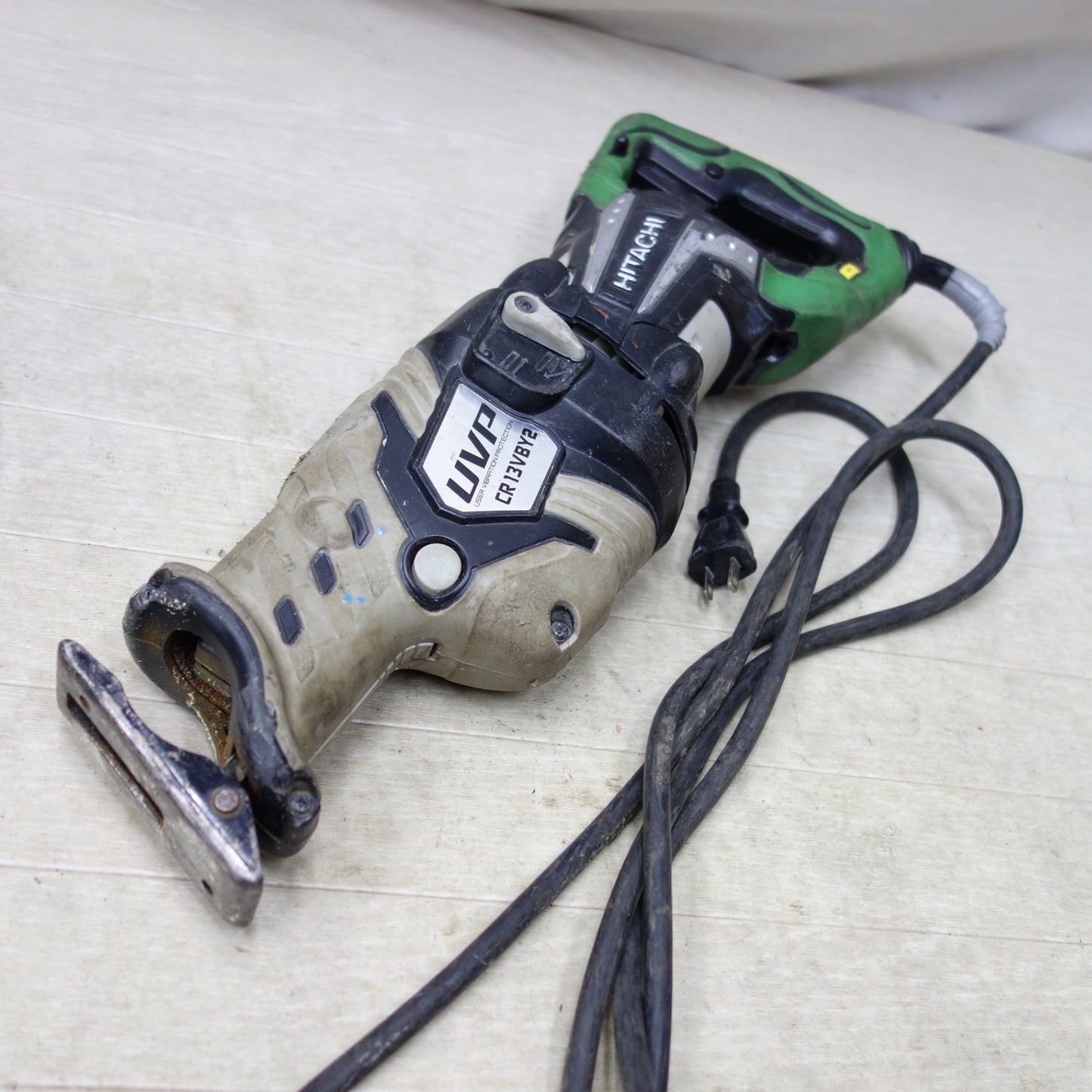 [送料無料] ◆HITACHI 日立工機 130mm セーバソー CR13VBY2 レシプロソー 電動工具 切断機 100V 50/60Hz◆